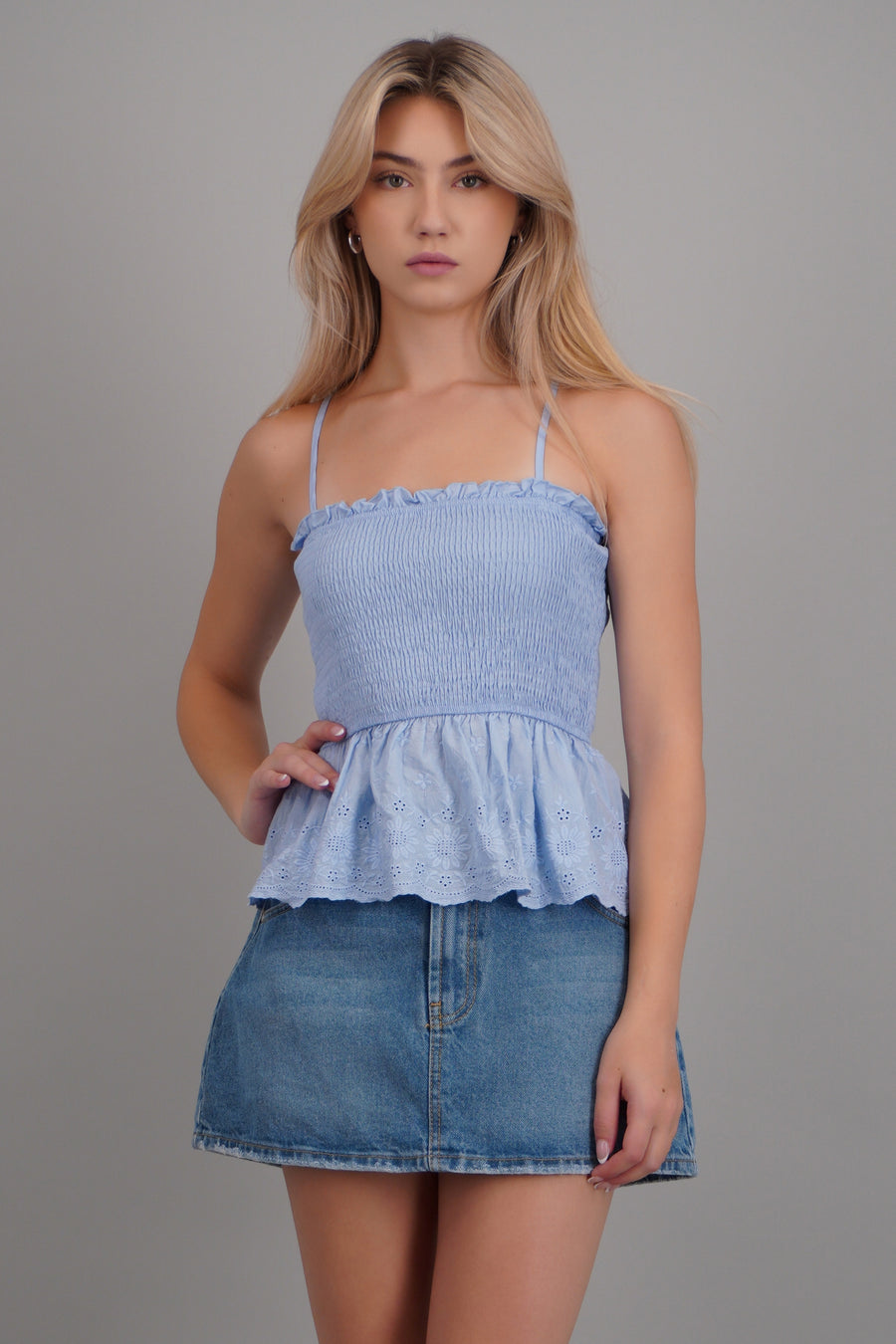 Top eyelet smock