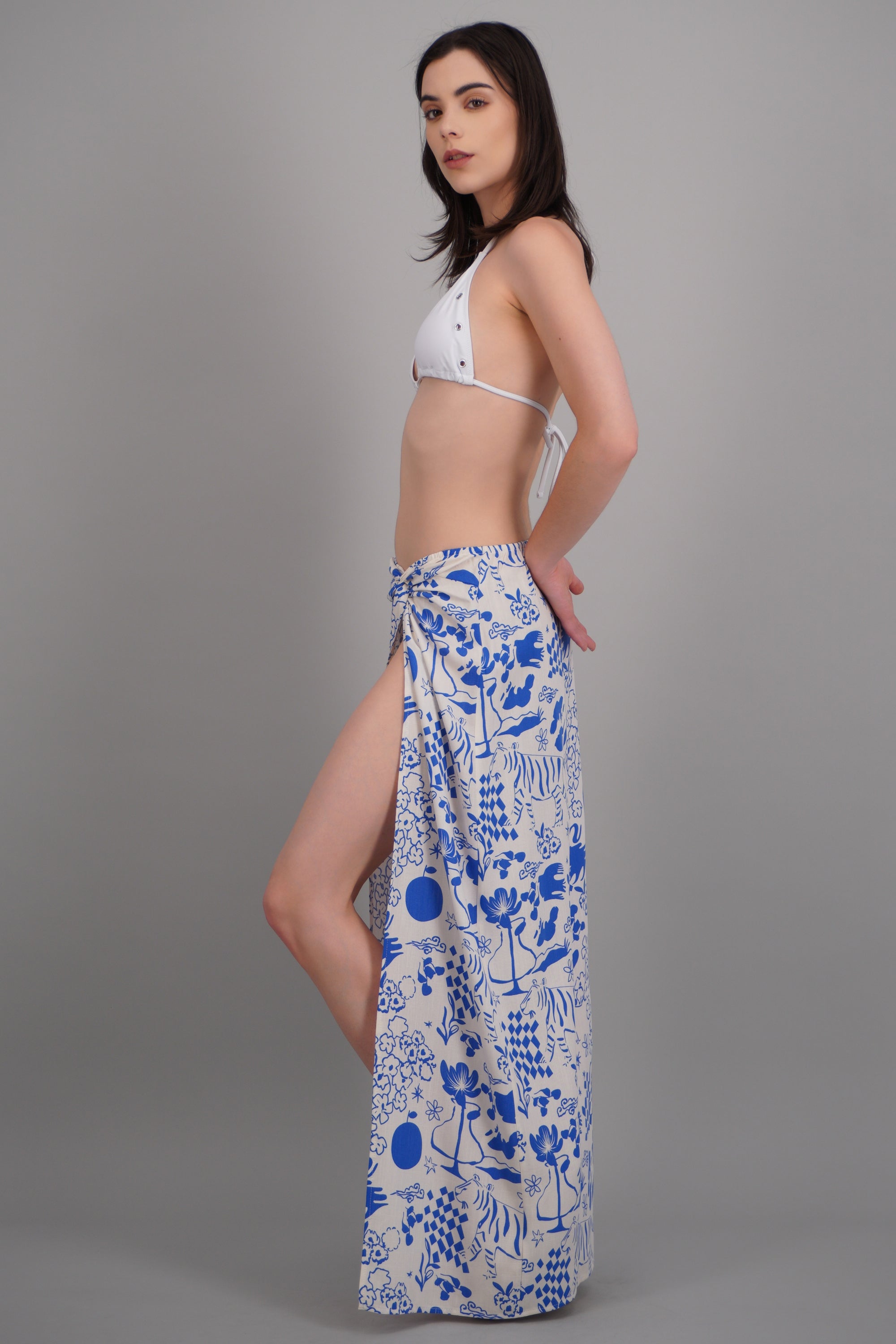 Falda midi pareo estampada abertura AZUL COMBO