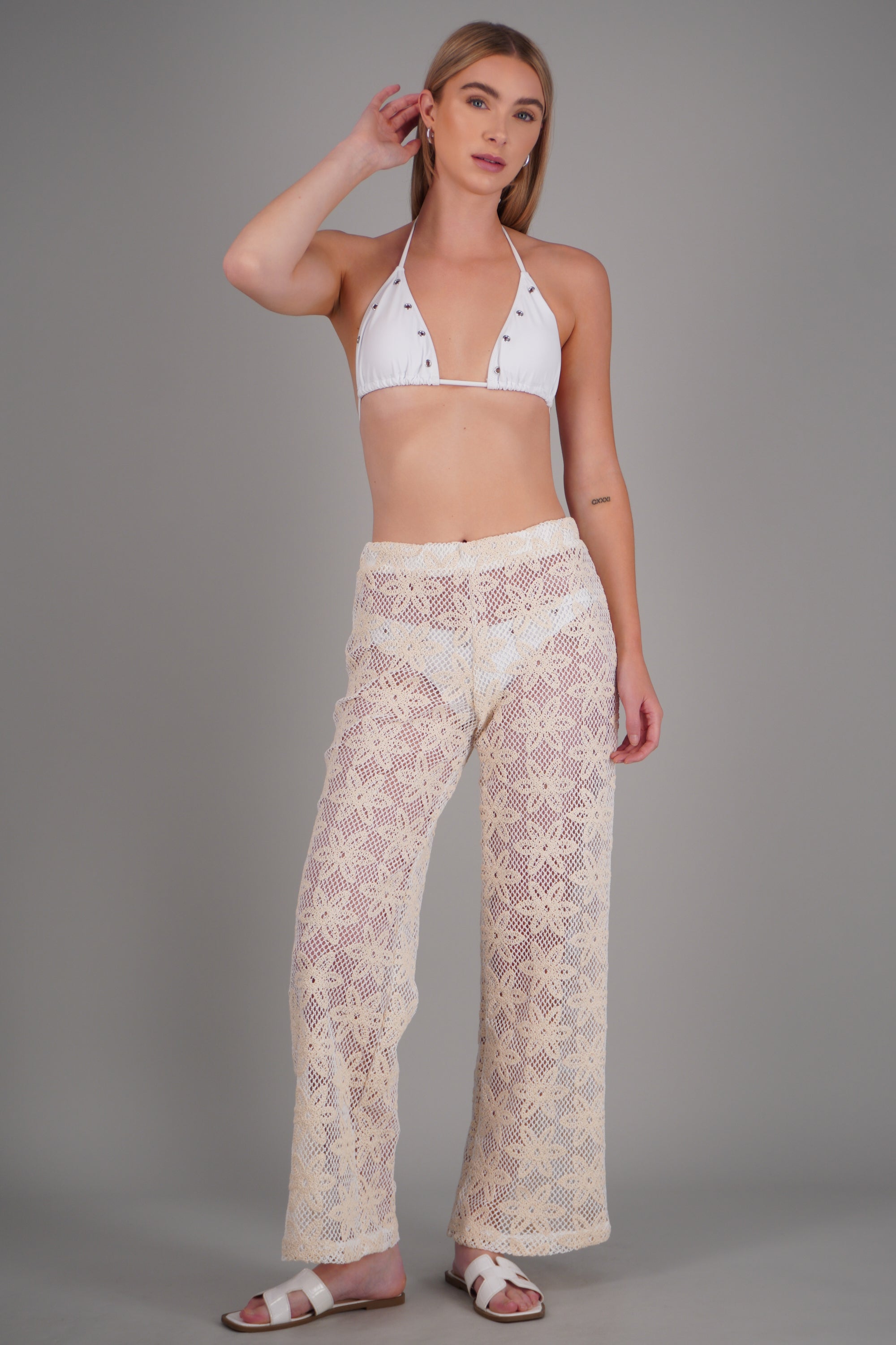 Pantalones tejidos flores HUESO COMBO