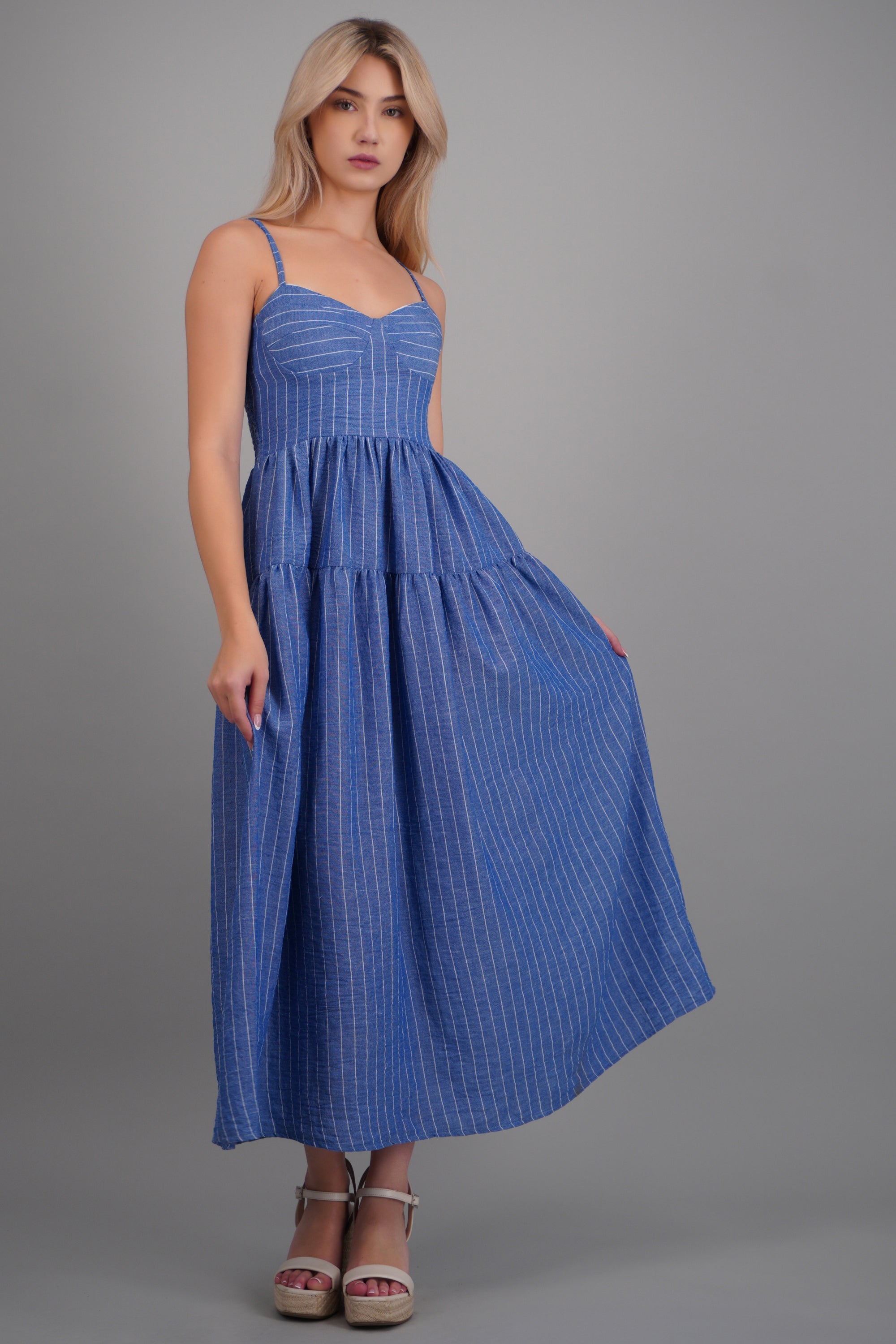 Vestido midi tirantes detalle olanes AZUL COMBO