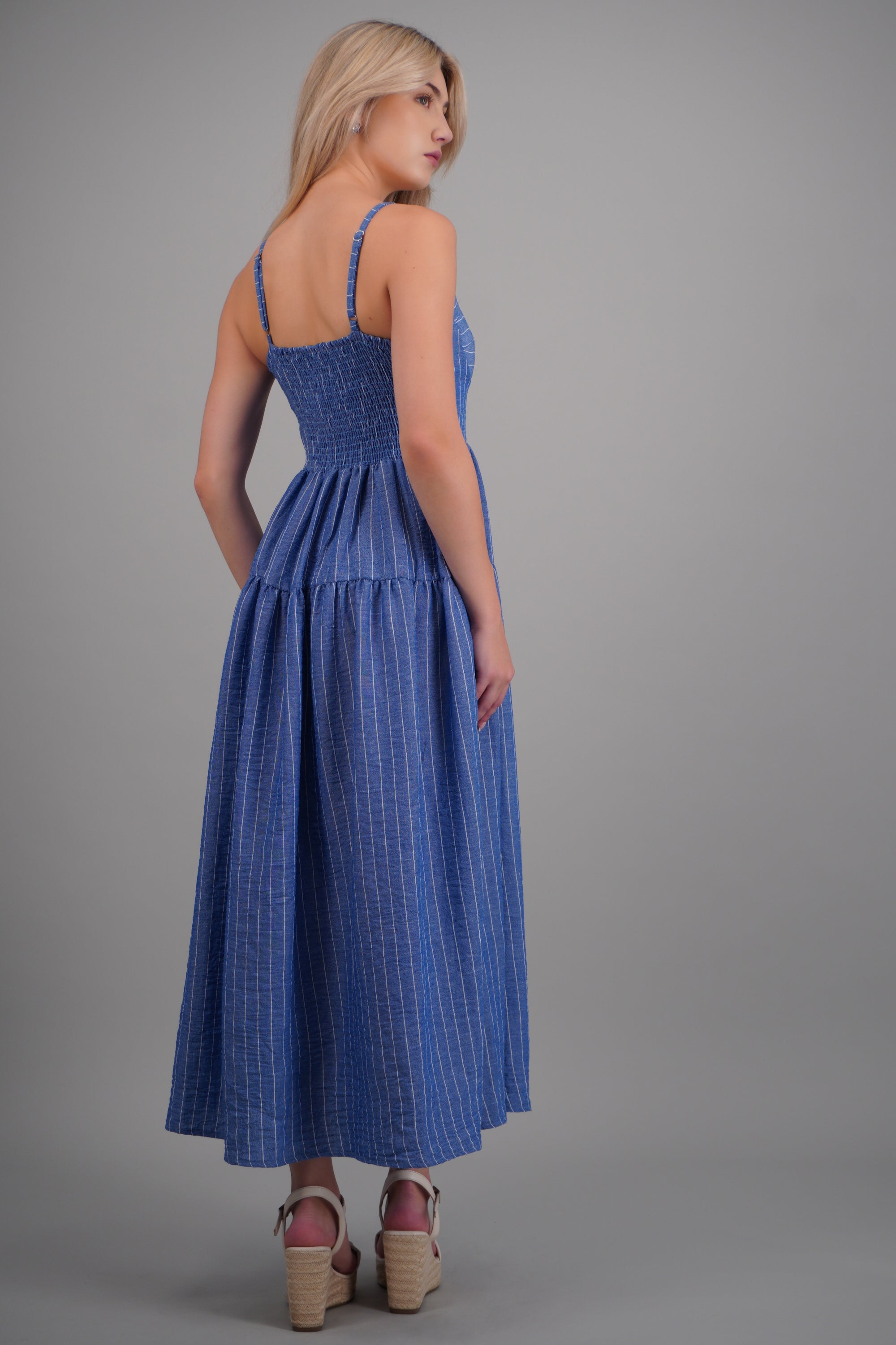 Vestido midi tirantes detalle olanes AZUL COMBO