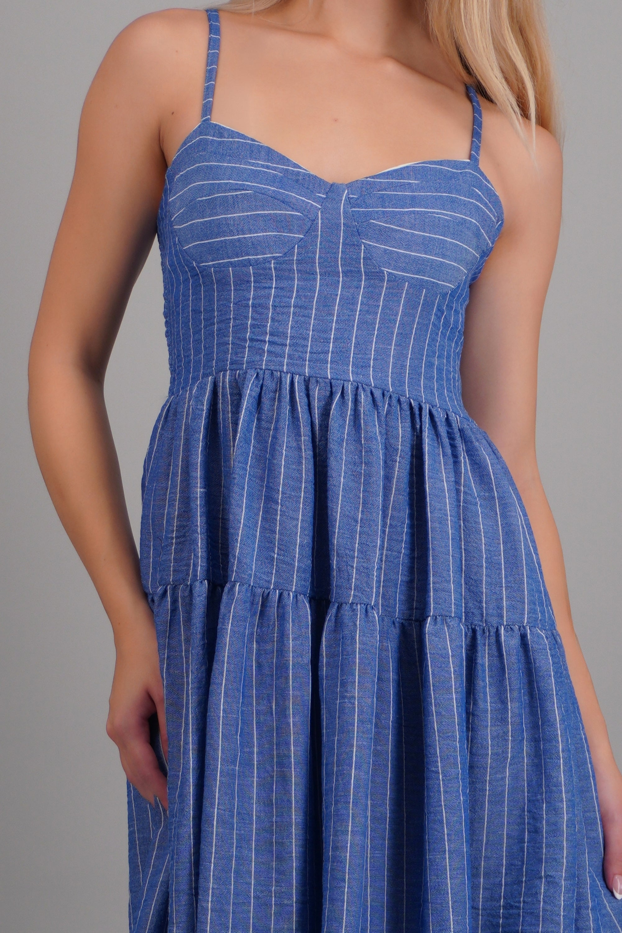Vestido midi tirantes detalle olanes AZUL COMBO
