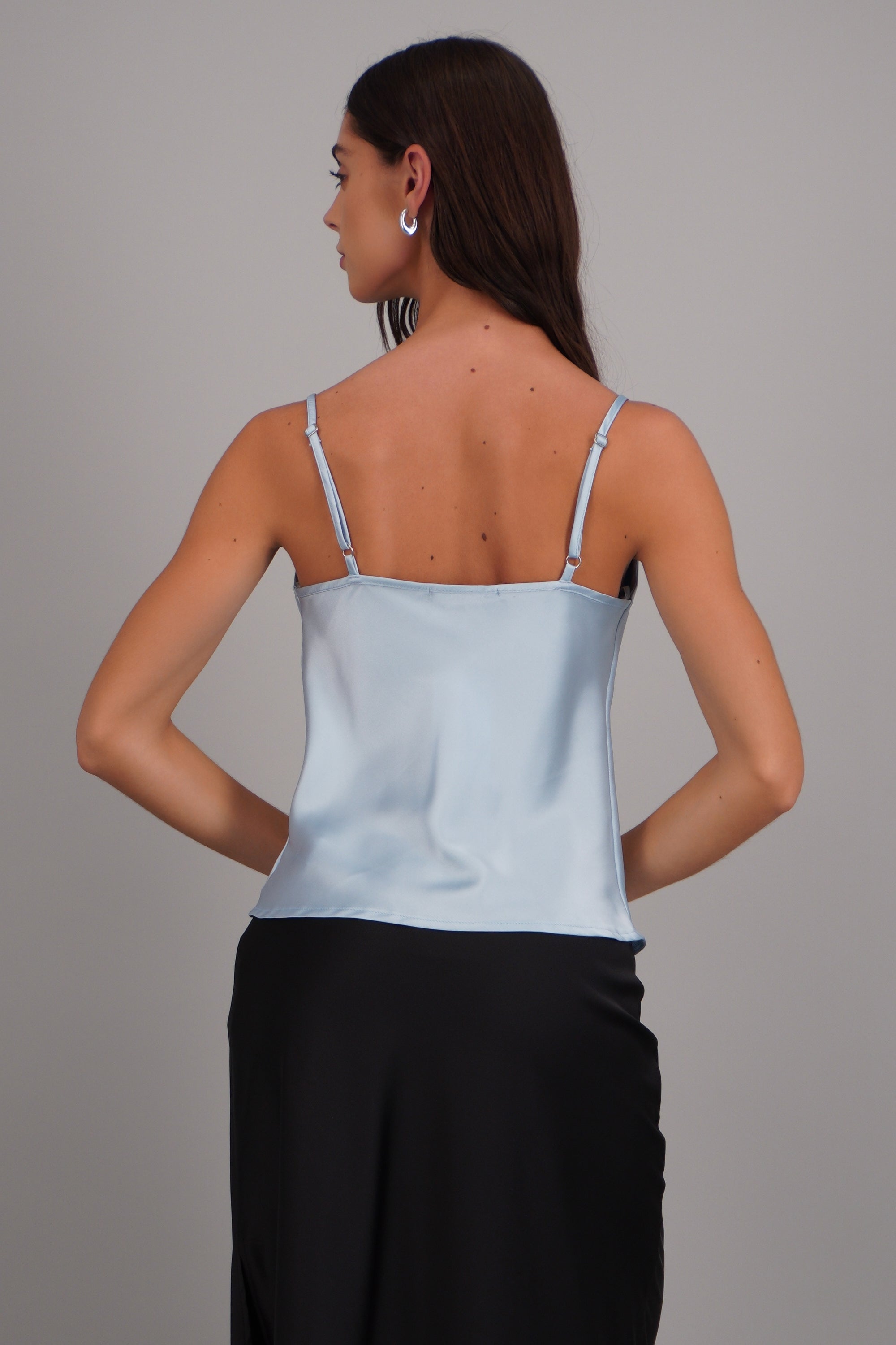 Top tirantes satin AZUL CIELO