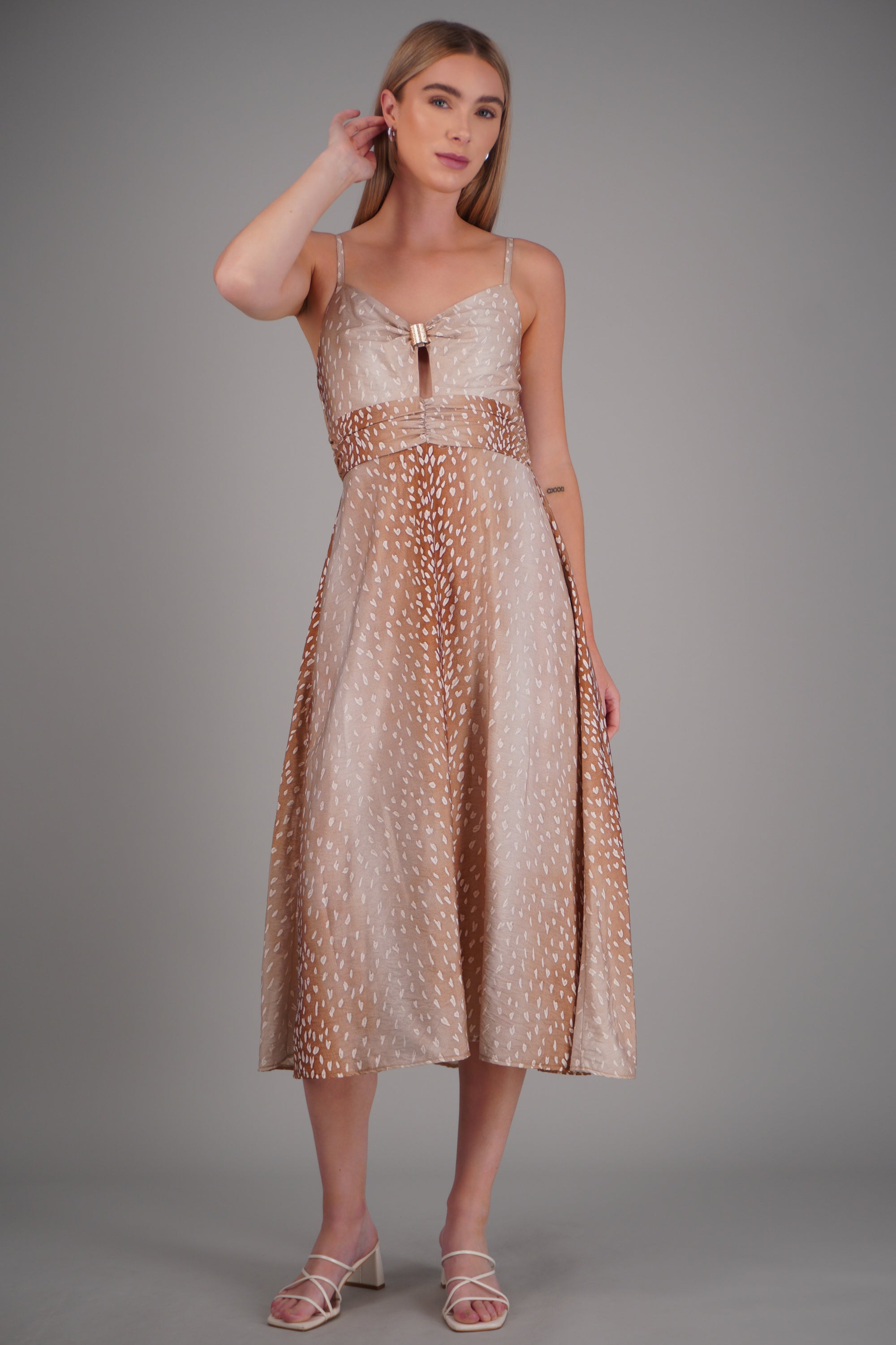 Vestido estampado detalle fruncido CAFE COMBO