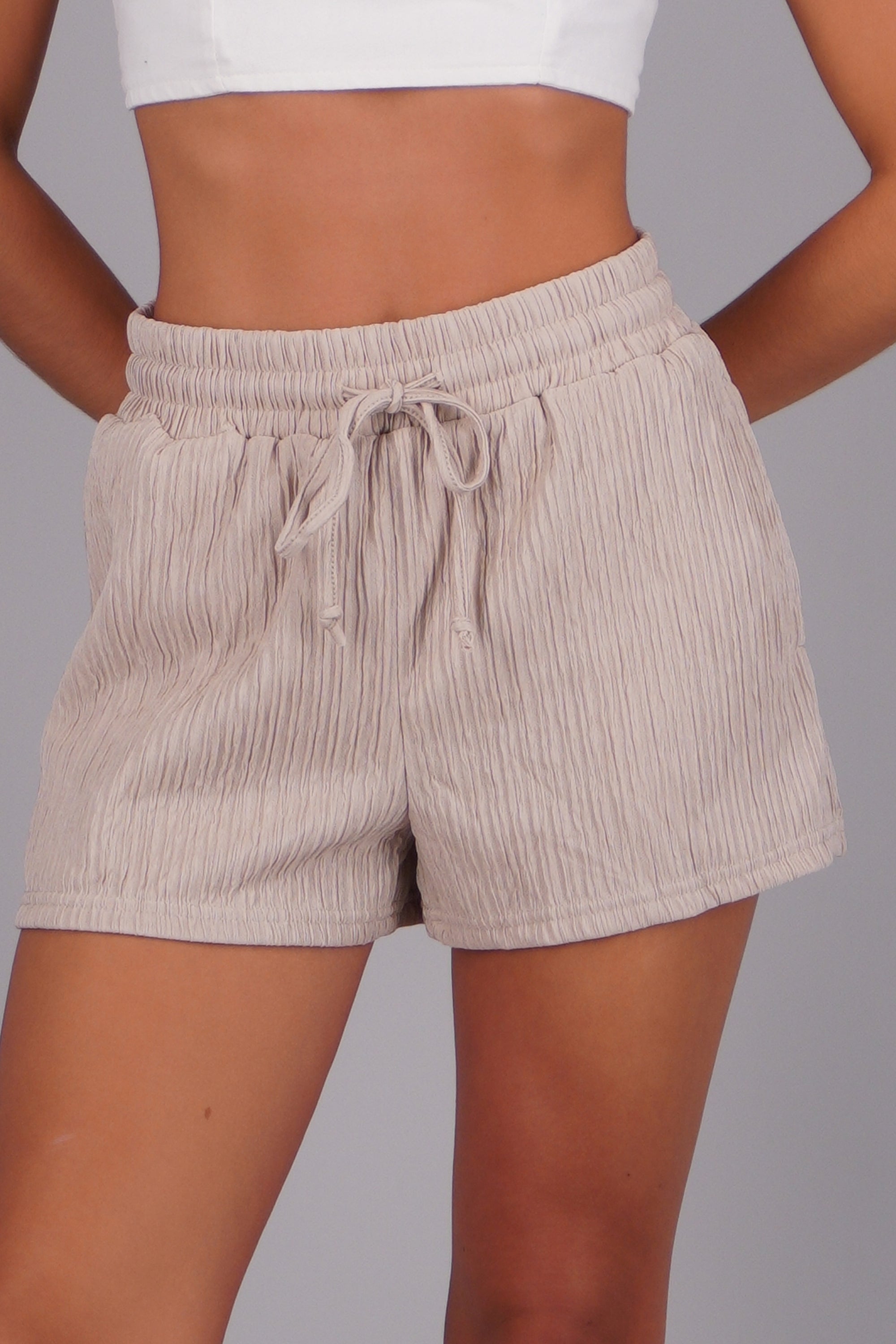 Shorts mini textura CREMA