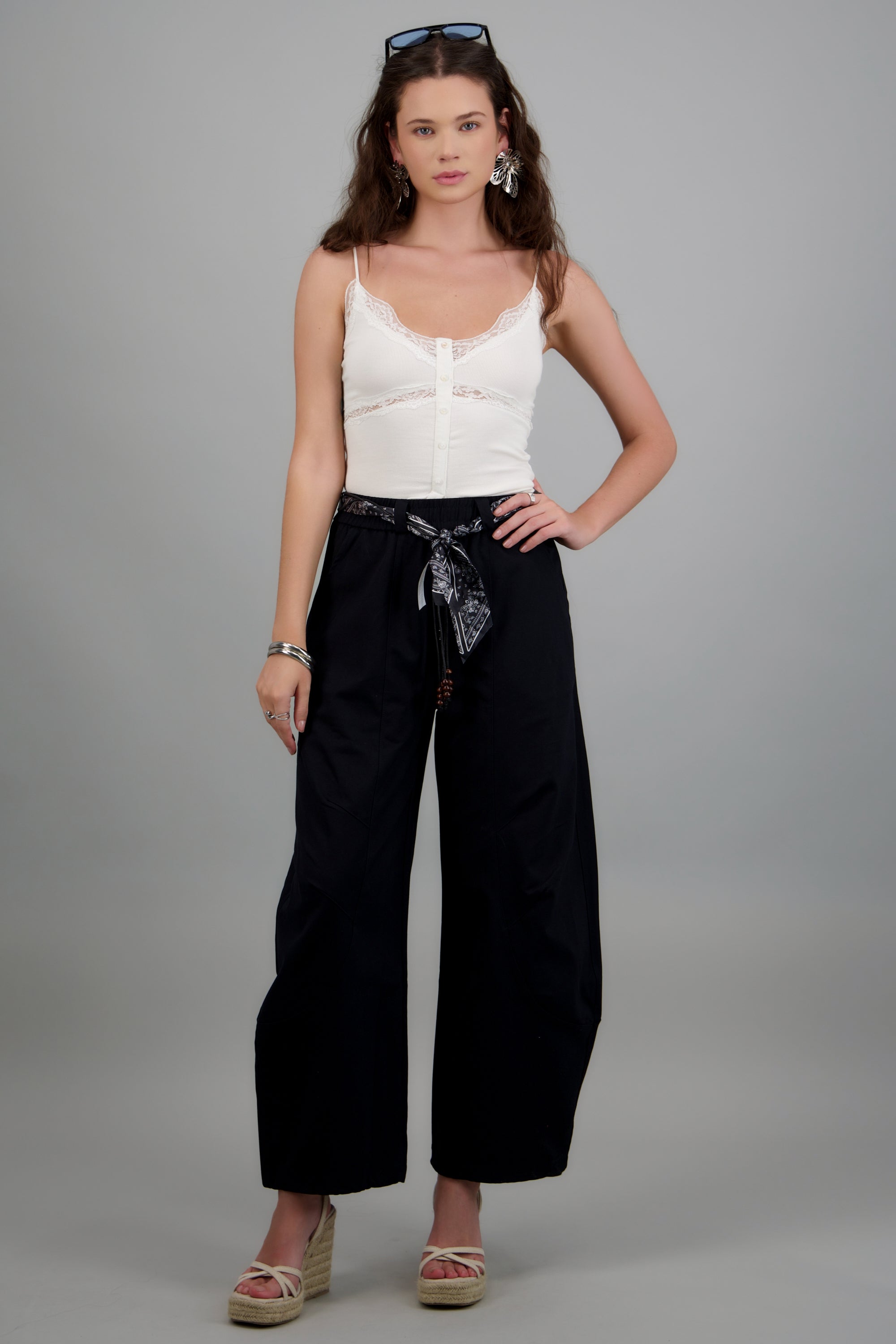 Pantalones amplios con cinturon MARINO