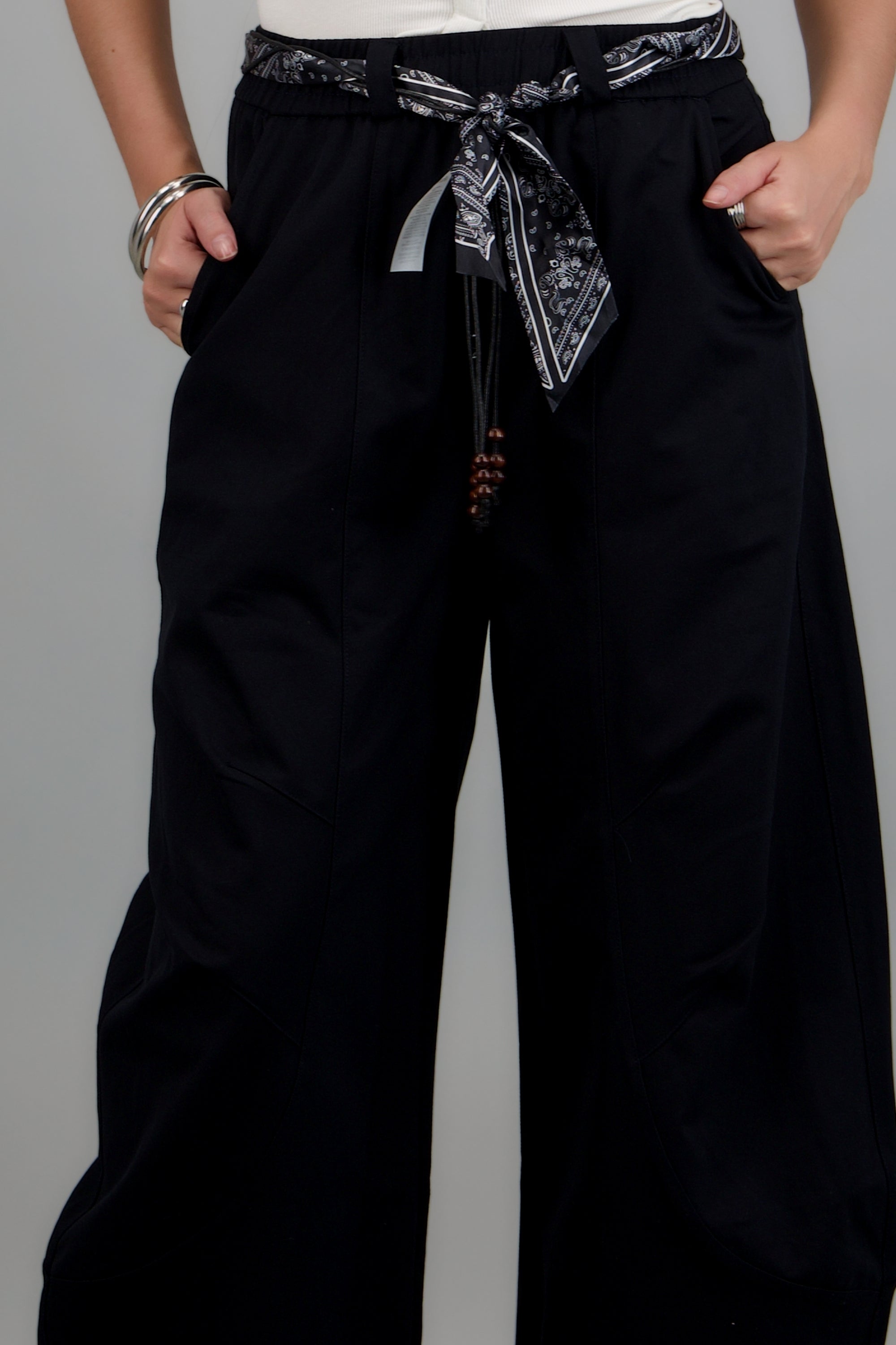 Pantalones amplios con cinturon MARINO
