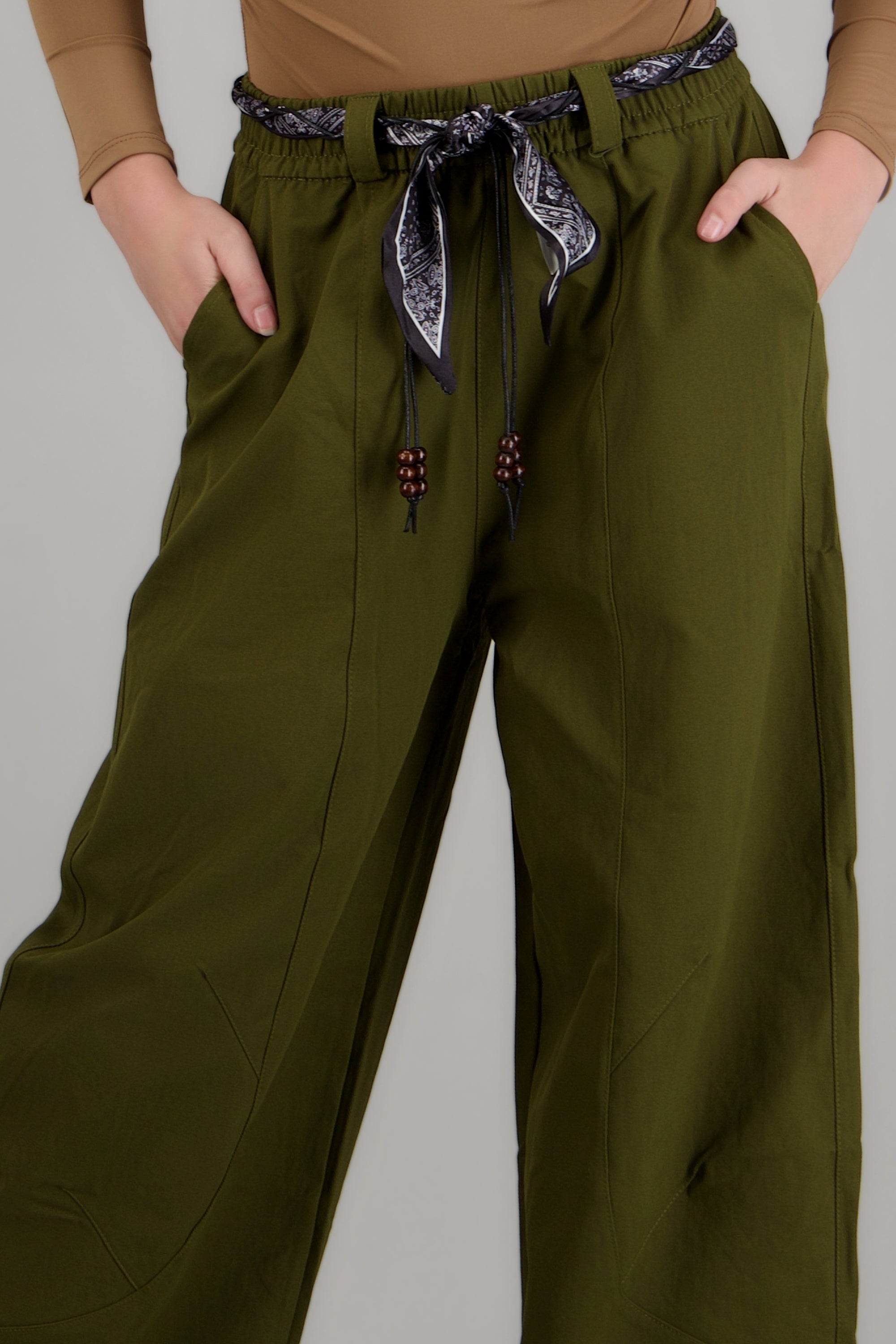 Pantalones amplios con cinturon OLIVO