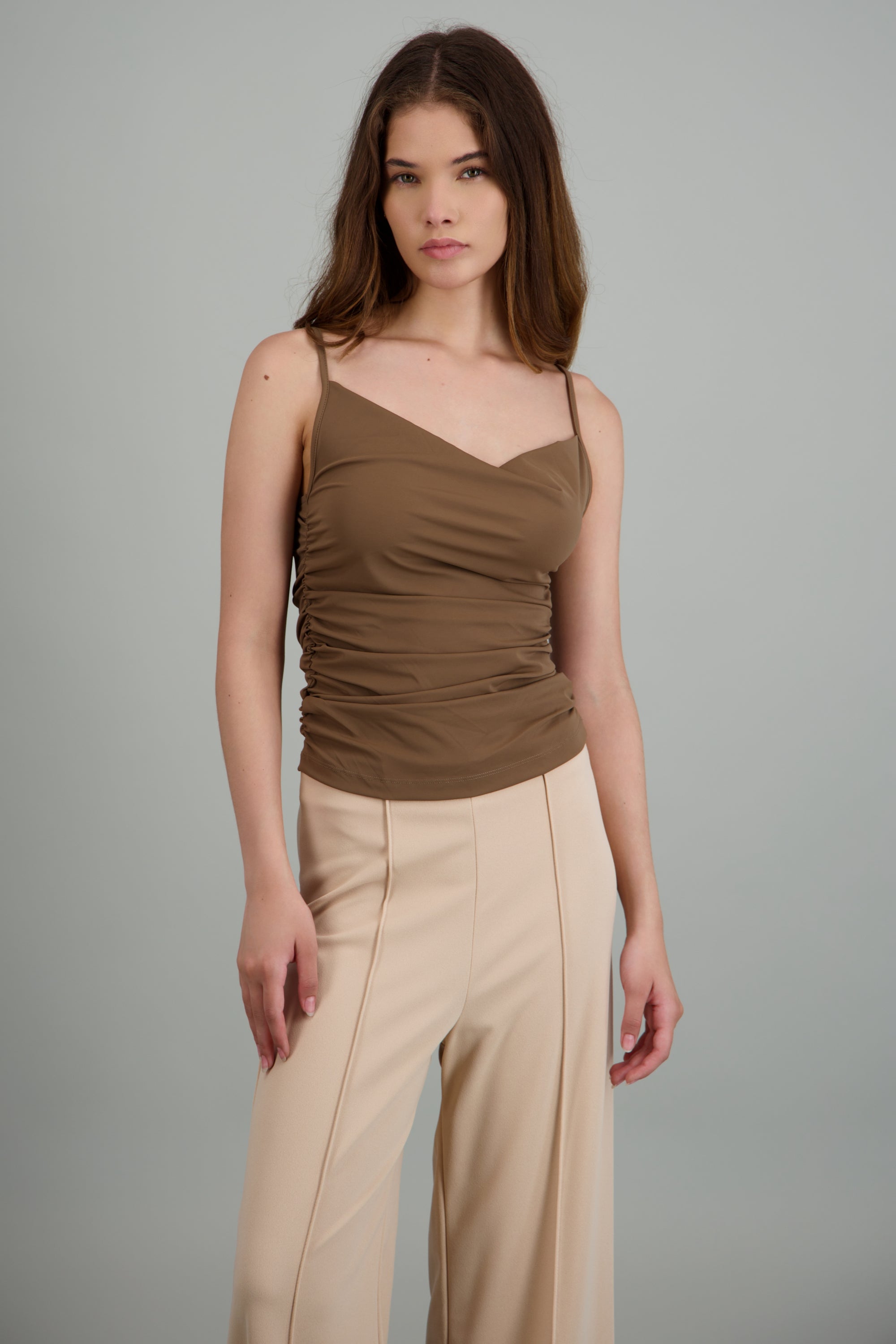 Top escote cascada tacto suave CHOCOLATE