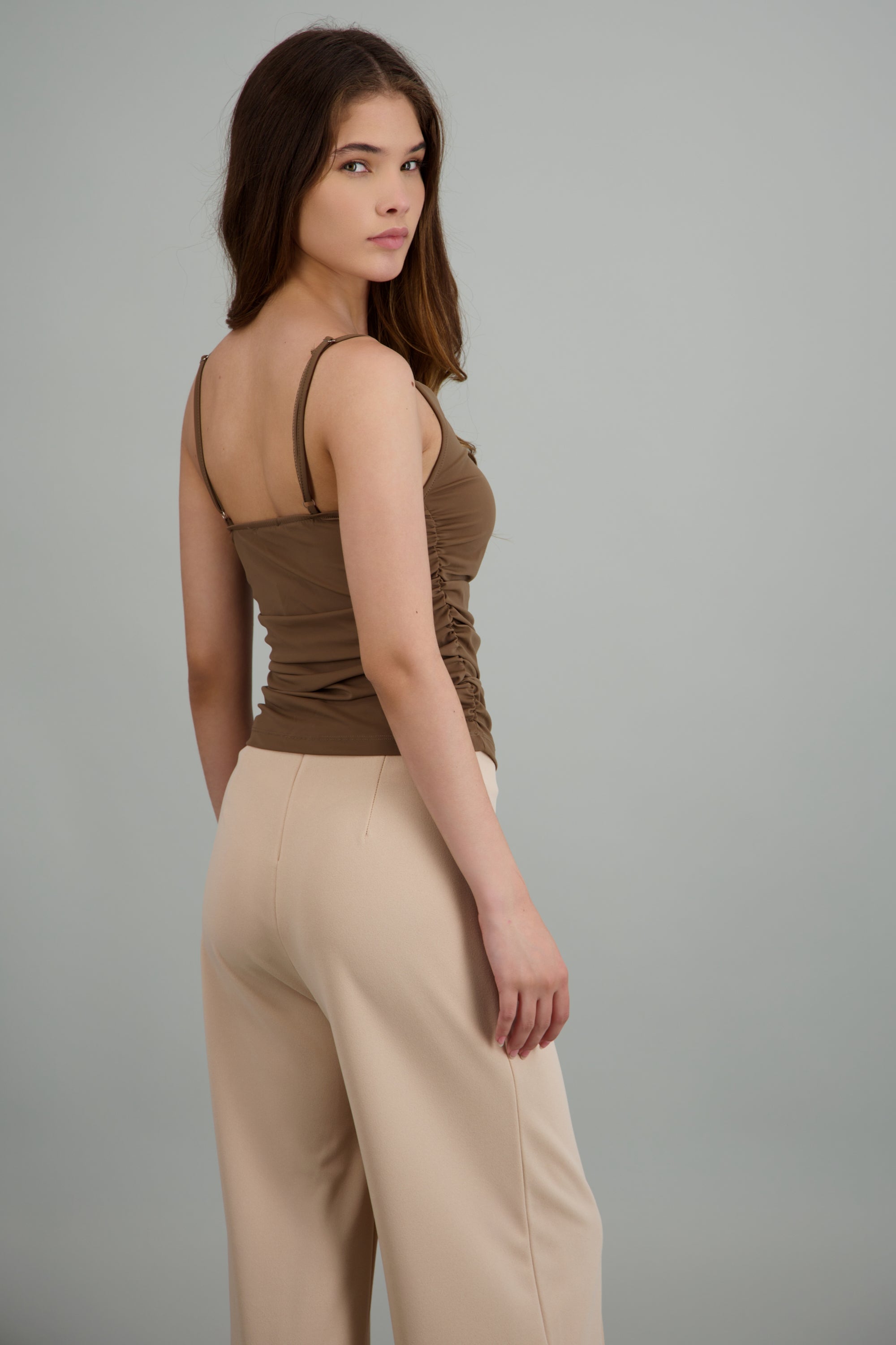 Top escote cascada tacto suave CHOCOLATE