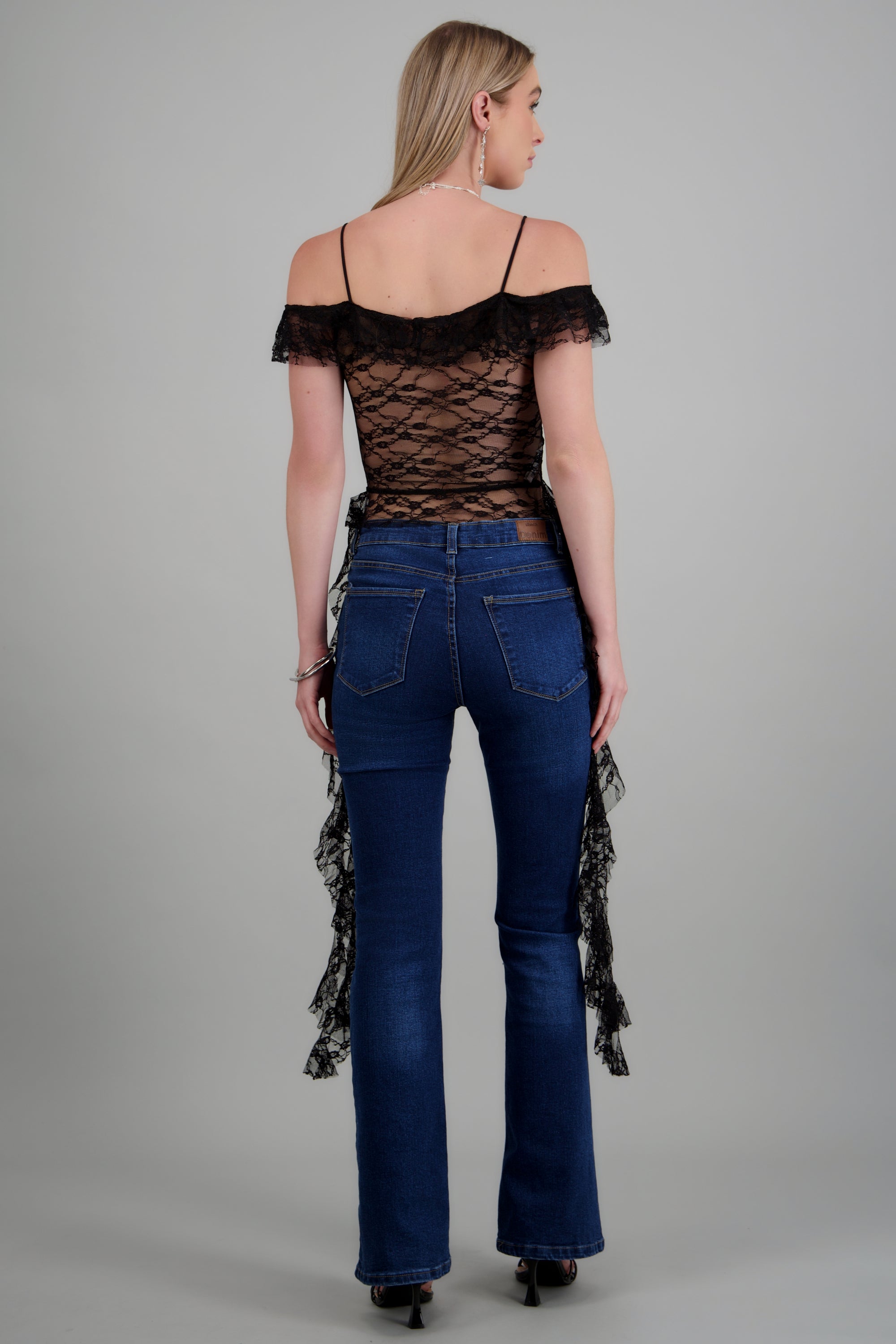 Top tirantes detalle olanes colgantes NEGRO