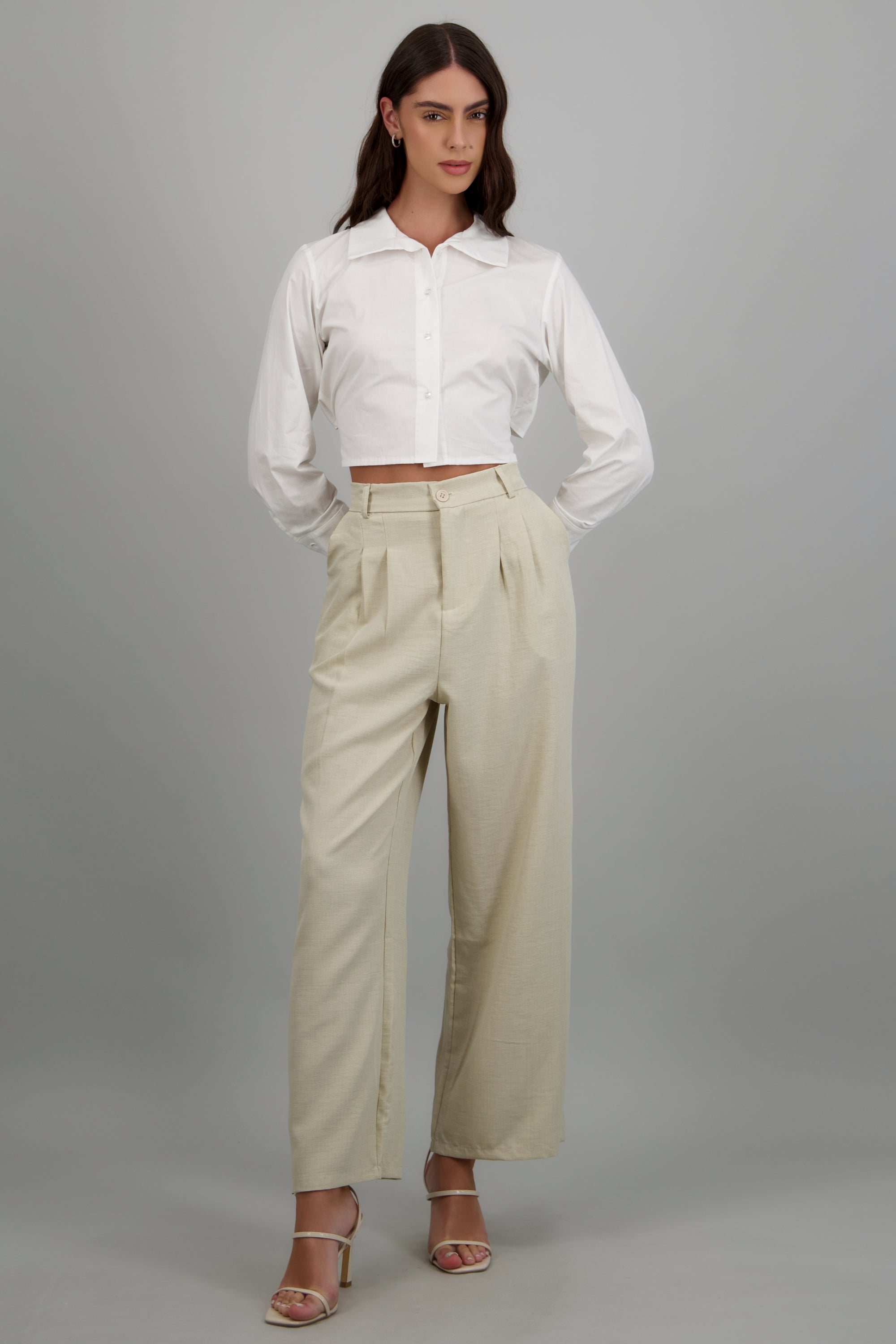Pantalones ligeros con pinzas mezcla lino CREMA