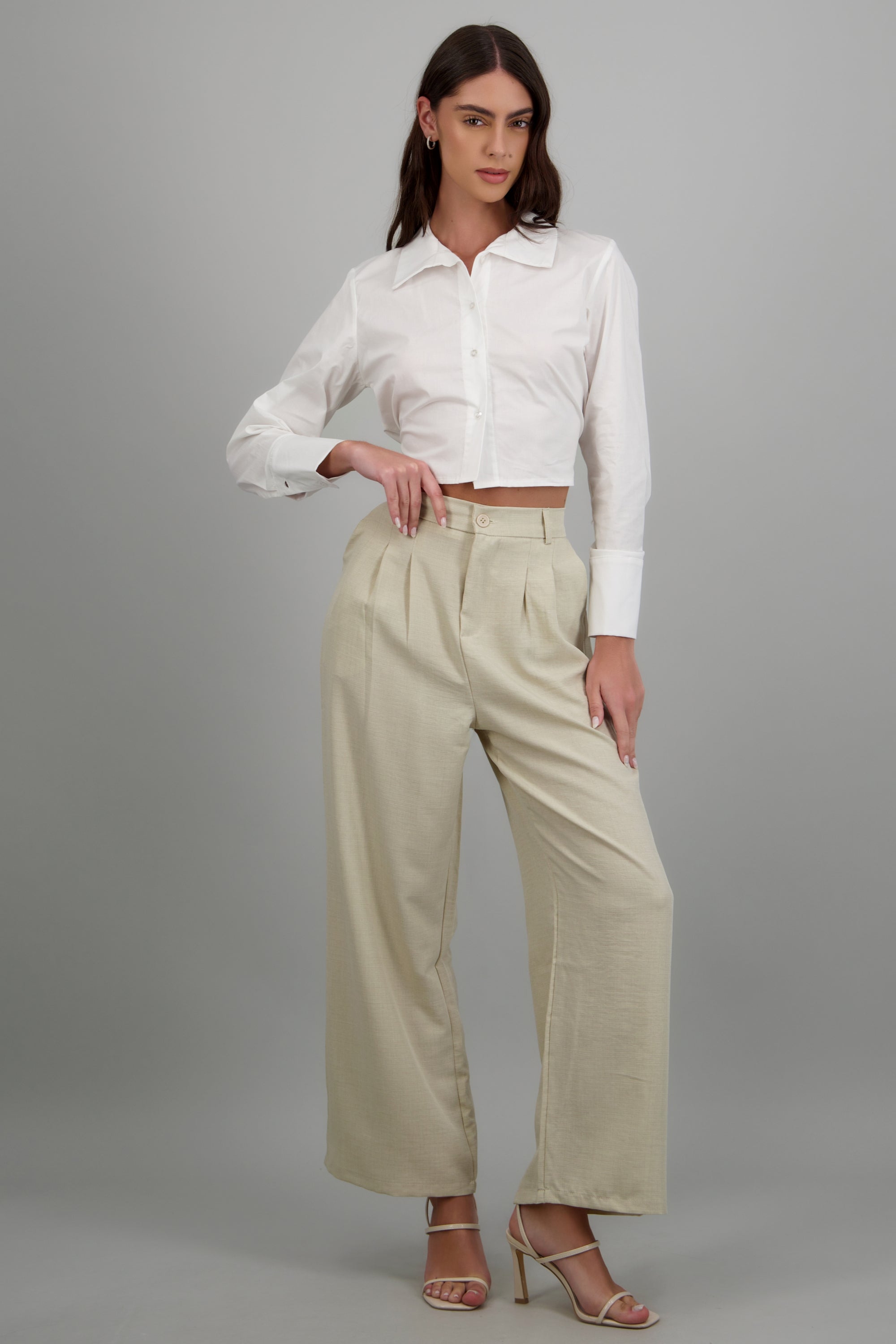 Pantalones ligeros con pinzas mezcla lino CREMA