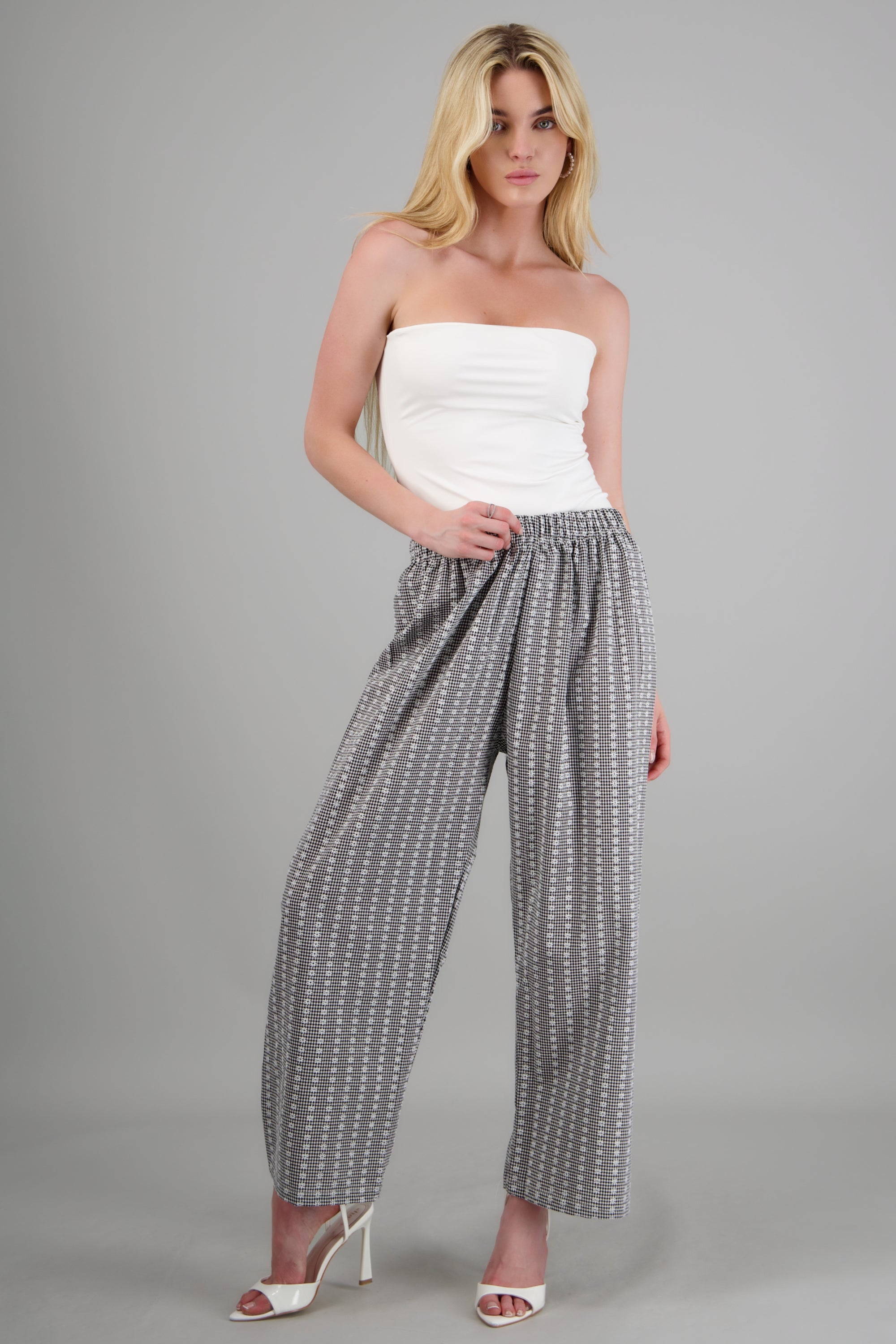 Pantalones cuadros y mini flores NEGRO COMBO