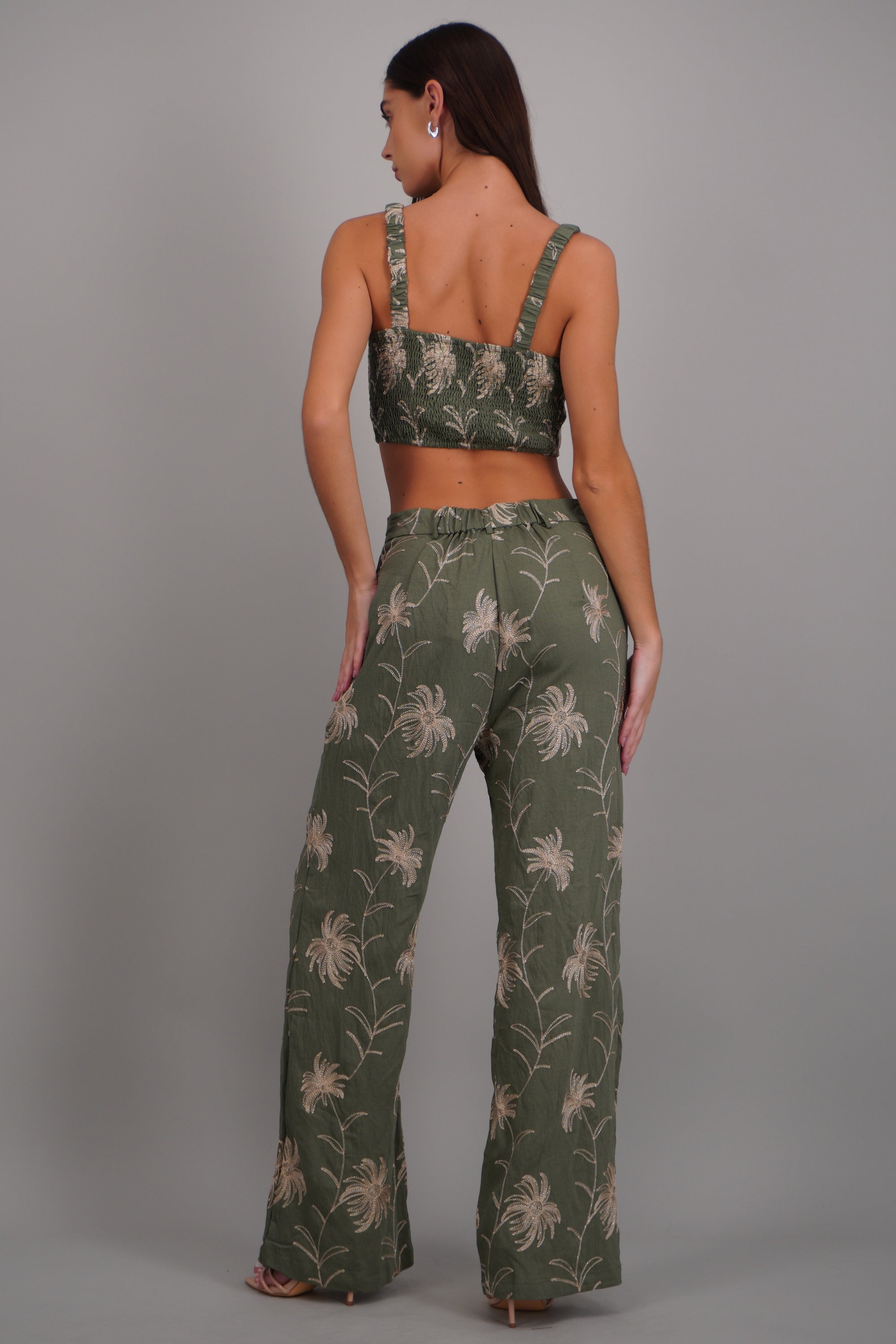 Pantalón detalle borado flores OLIVO