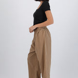 Pantalones mini cuadros pierna amplia