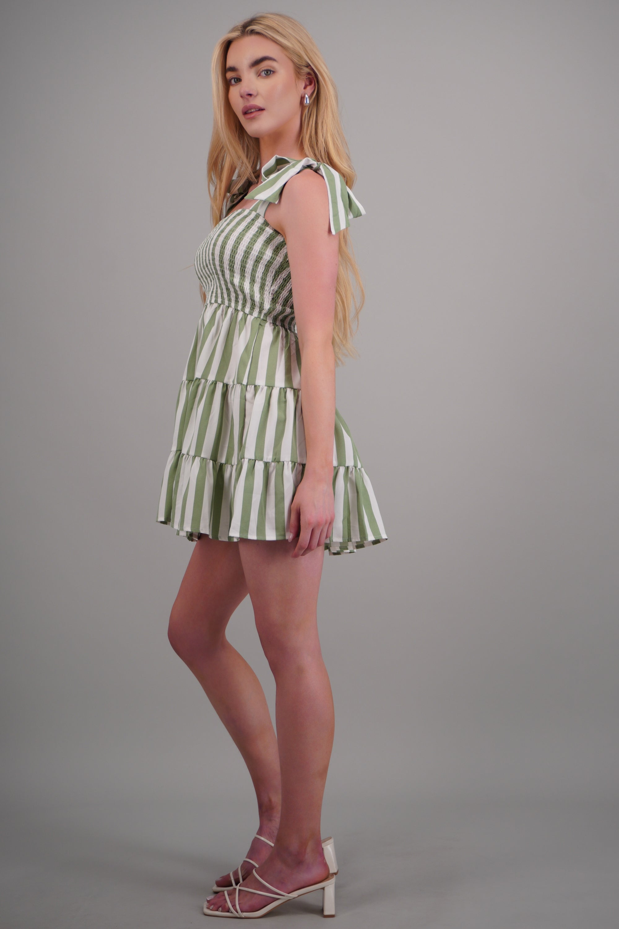 Mini vestido rayas detalle moños VERDE COMBO