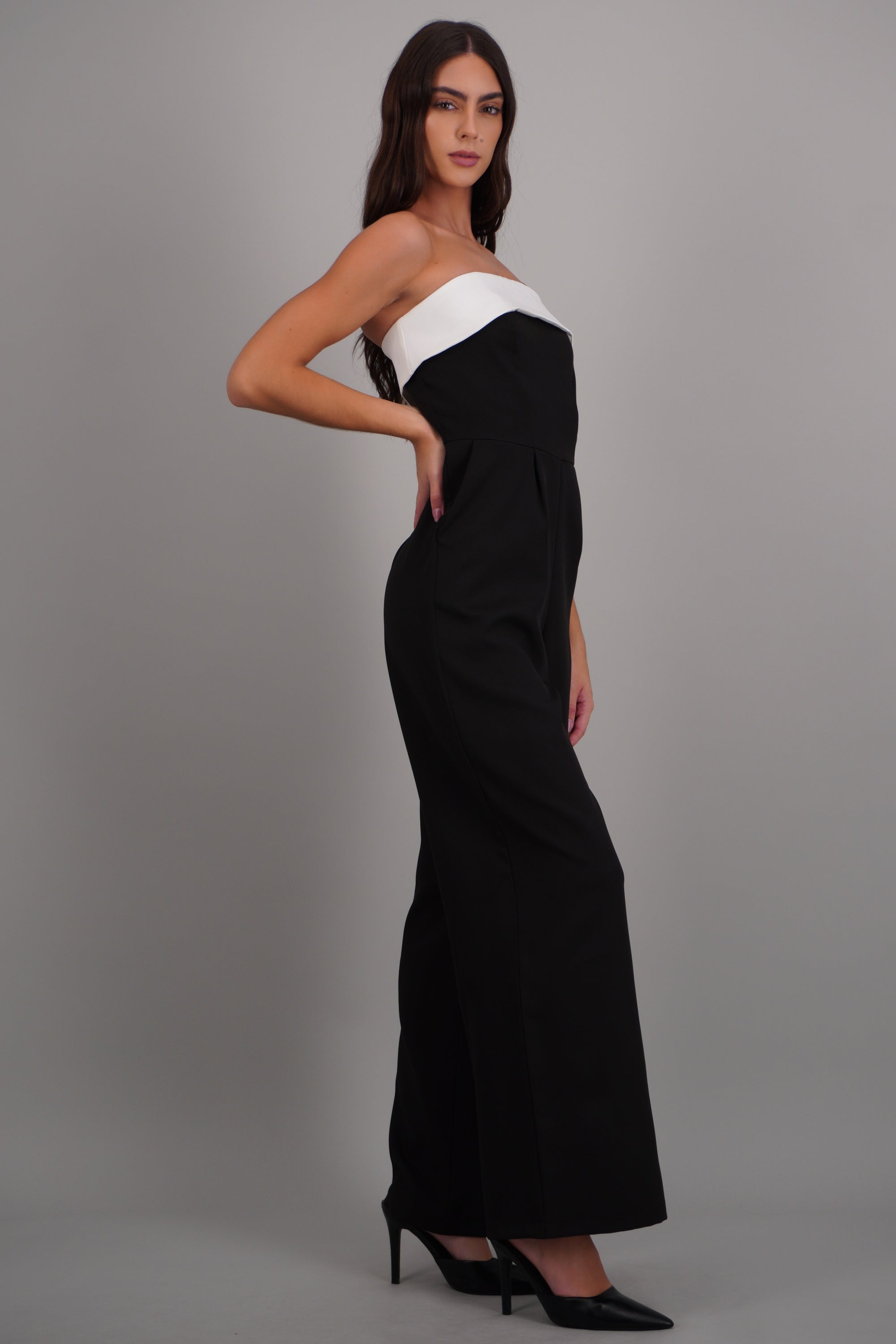 Jumpsuit strapless detalle contraste NEGRO