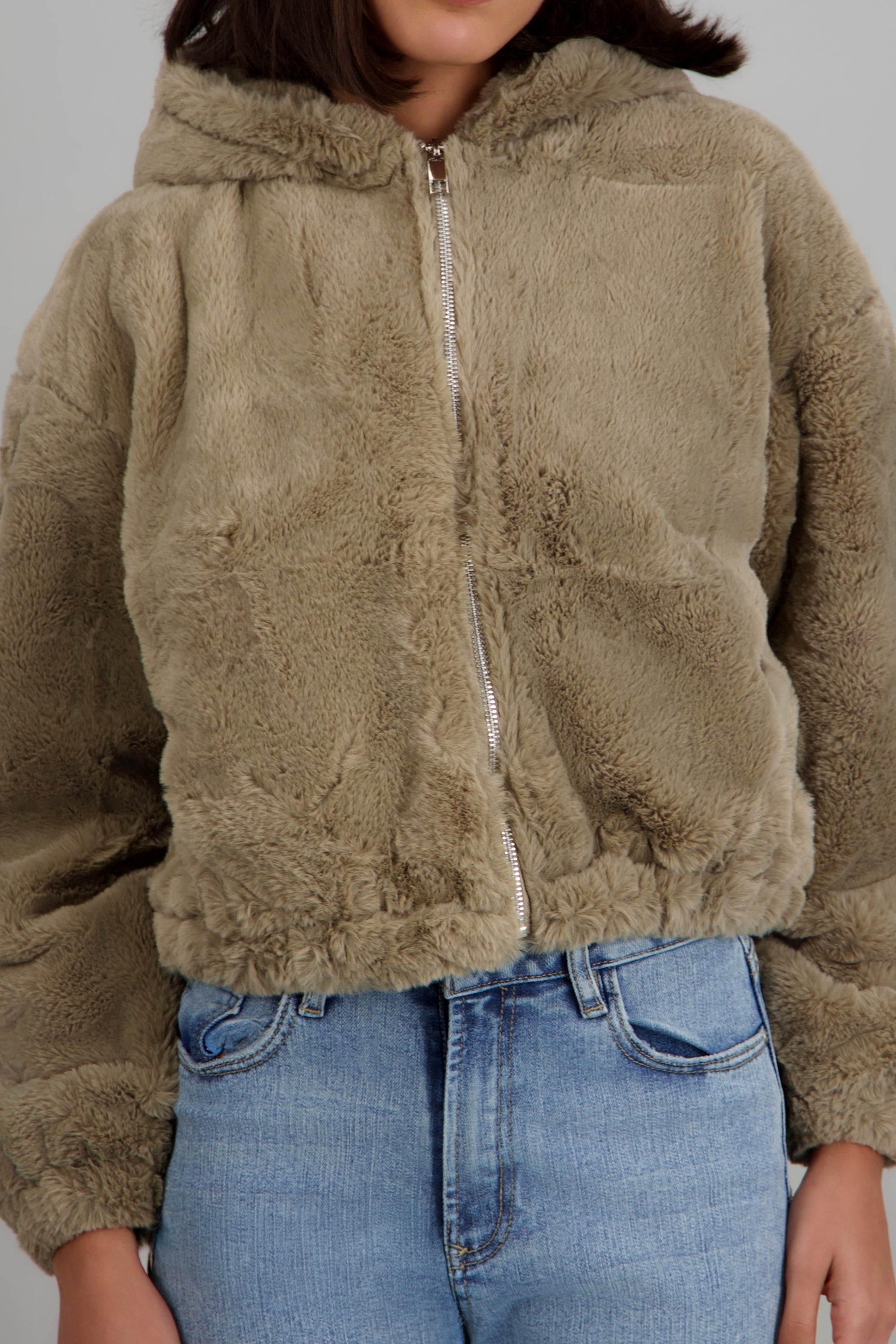 Chamarra puffer textura peluche TAUPE
