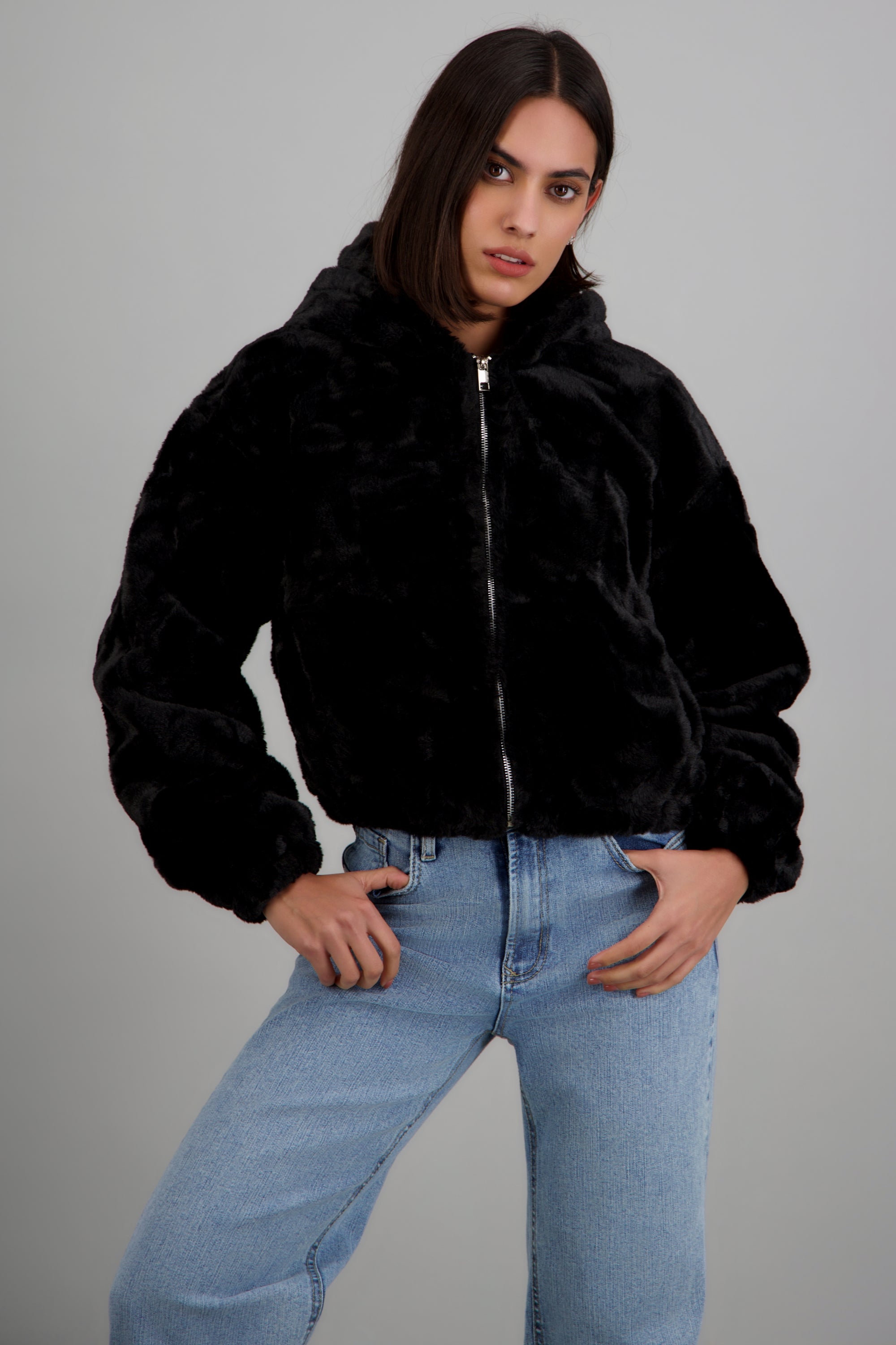 Chamarra puffer textura peluche NEGRO