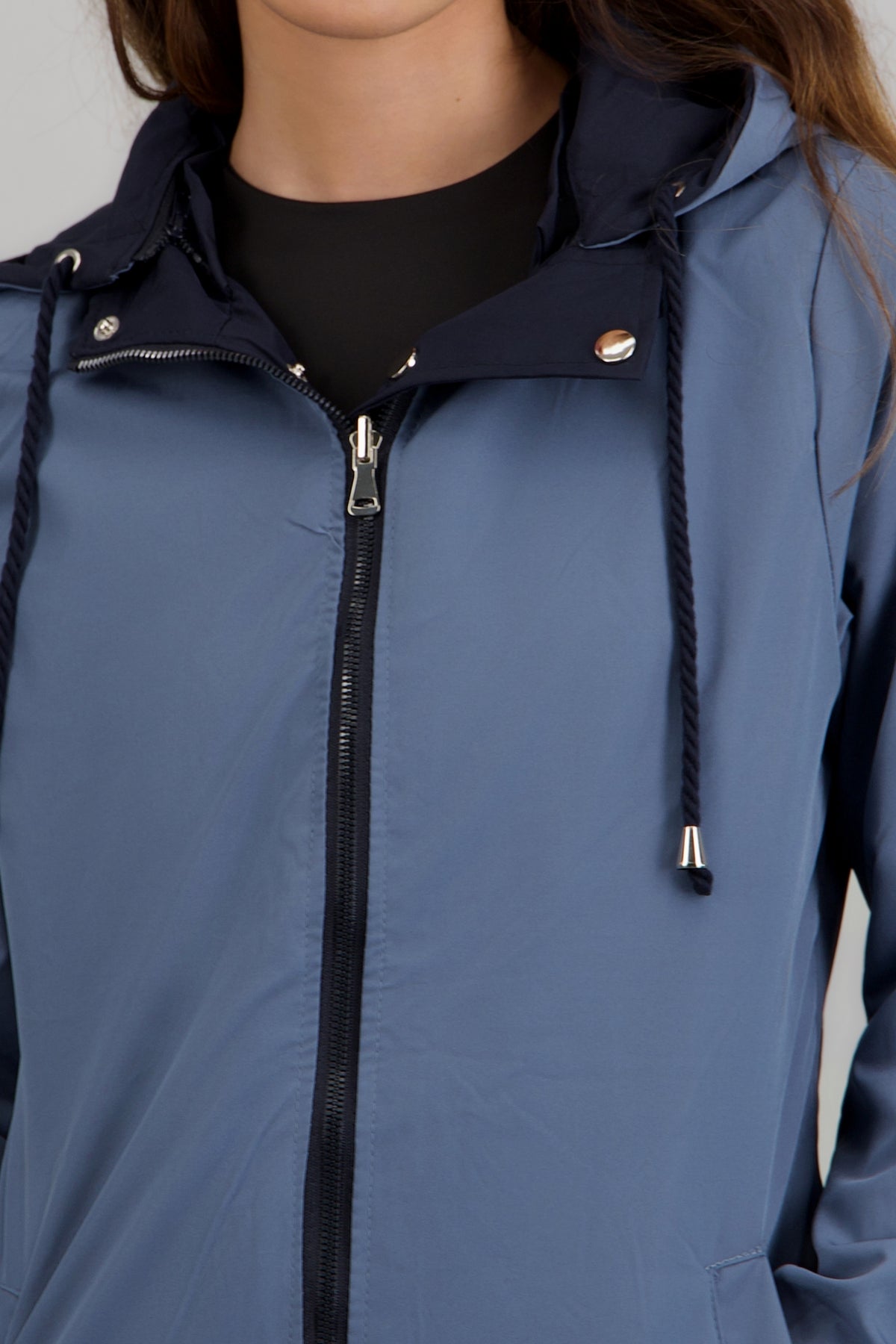 Gabardina ligera con gorro MARINO COMBO