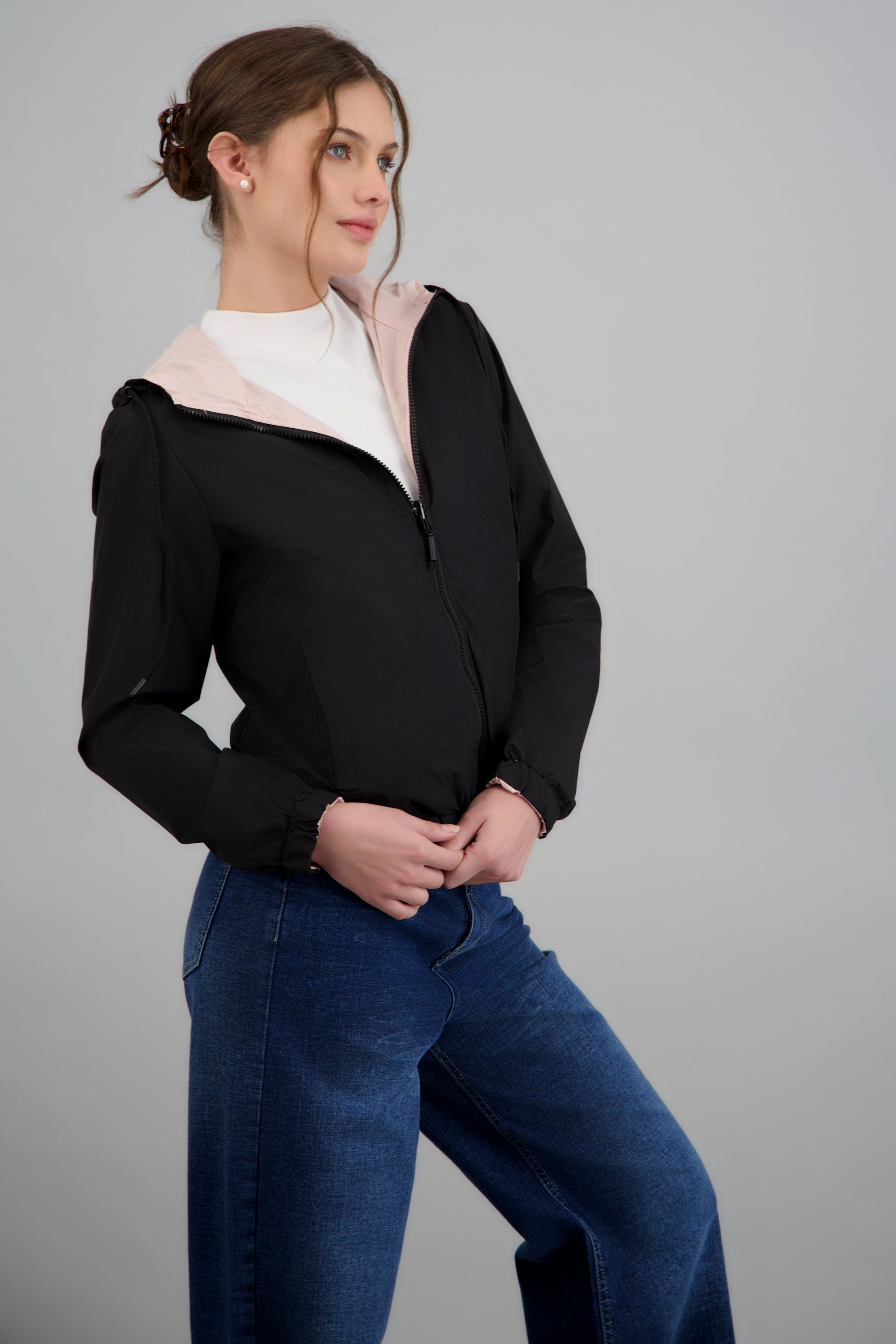 Chamarra ligera con gorro NEGRO COMBO