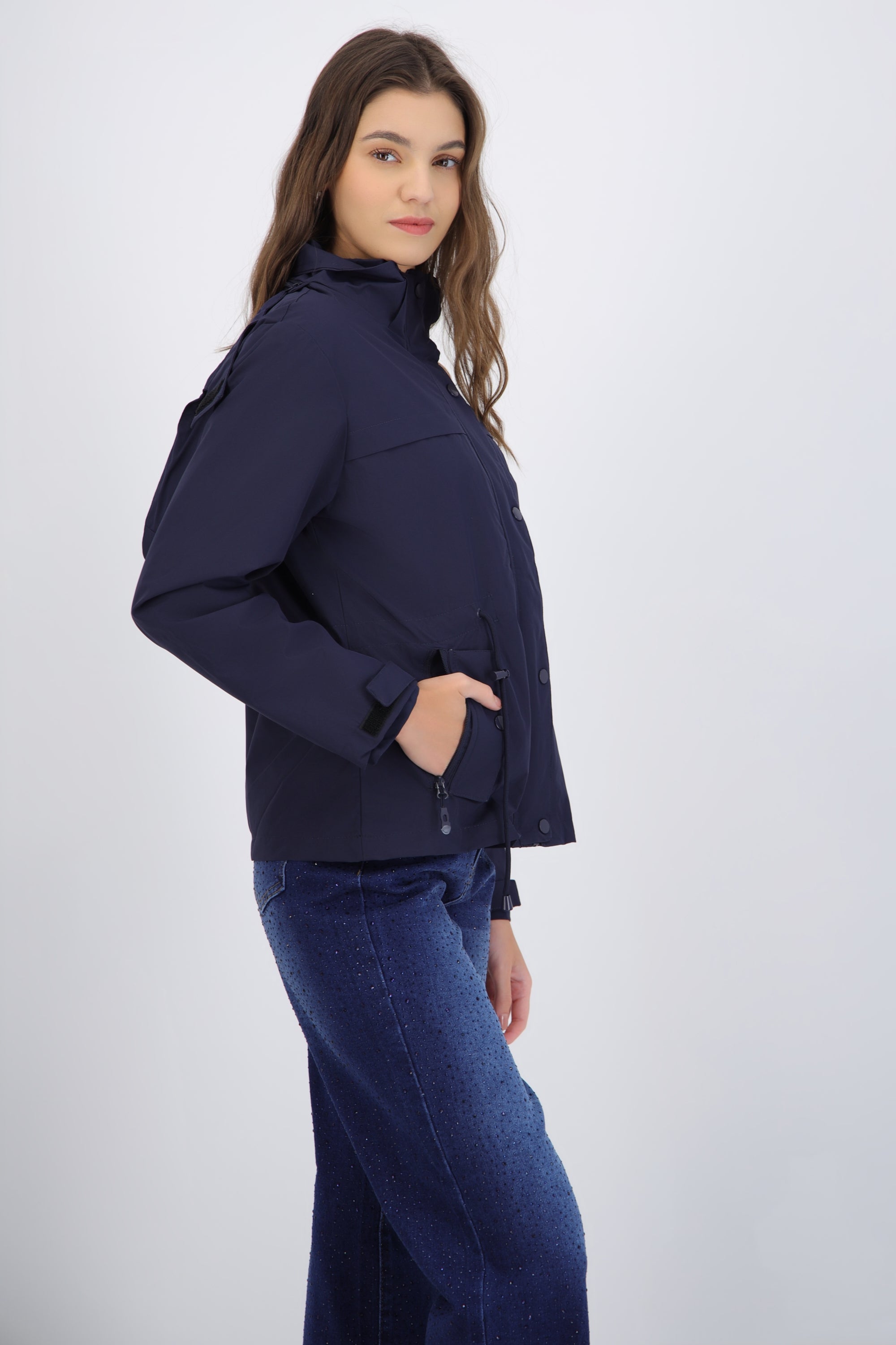 Gabardina con chamarra ligera desmontable
