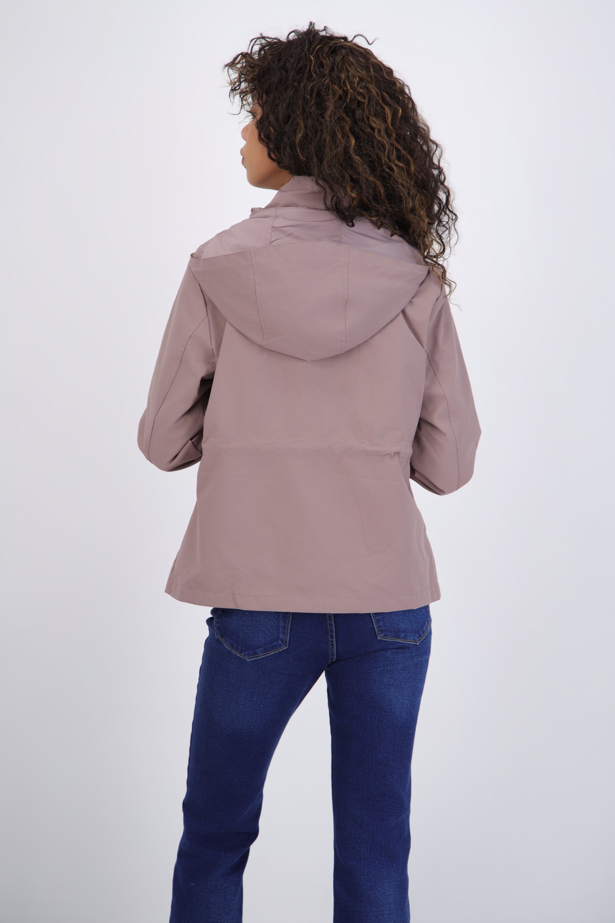 Gabardina con chamarra ligera desmontable