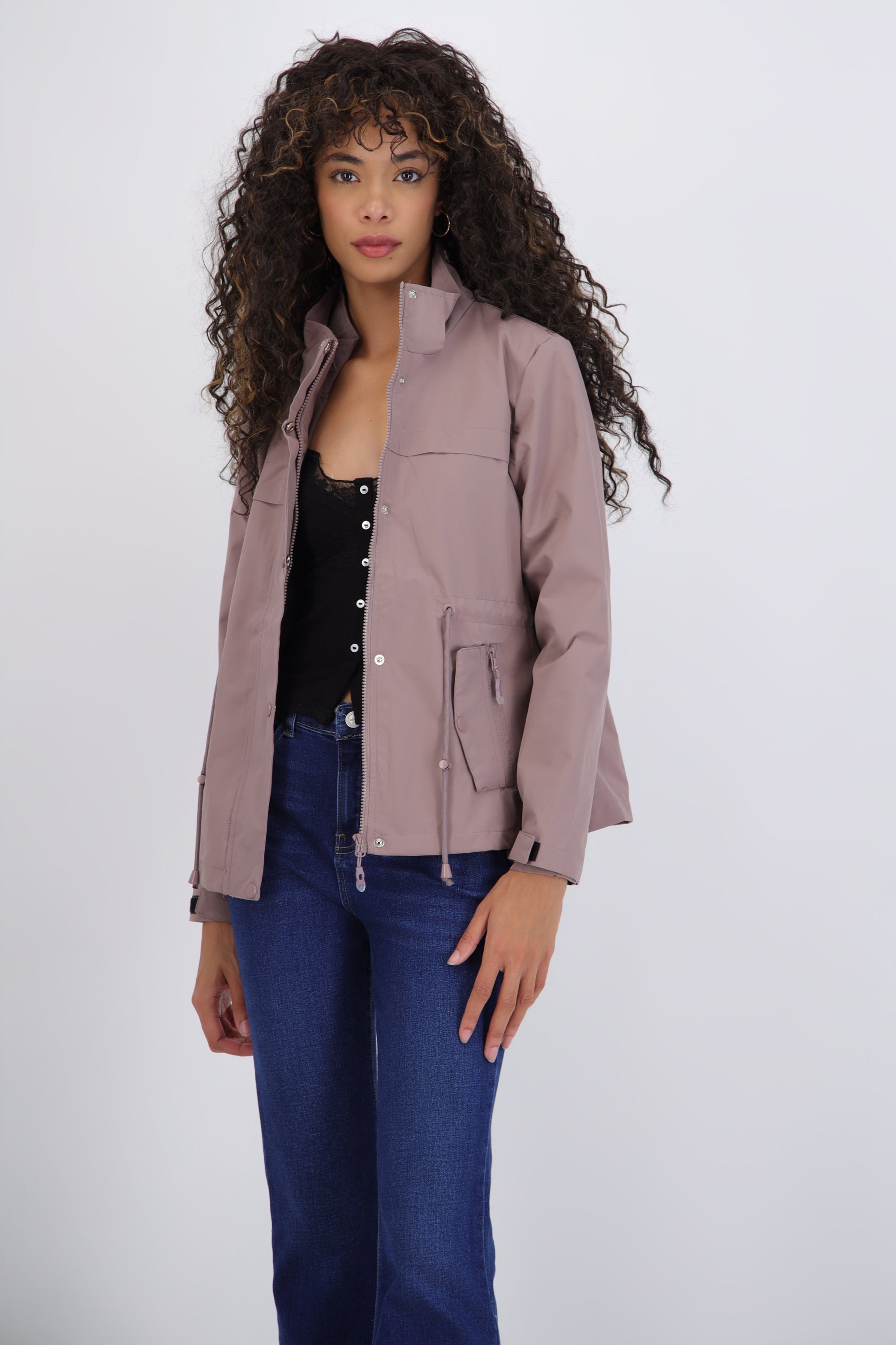 Gabardina con chamarra ligera desmontable