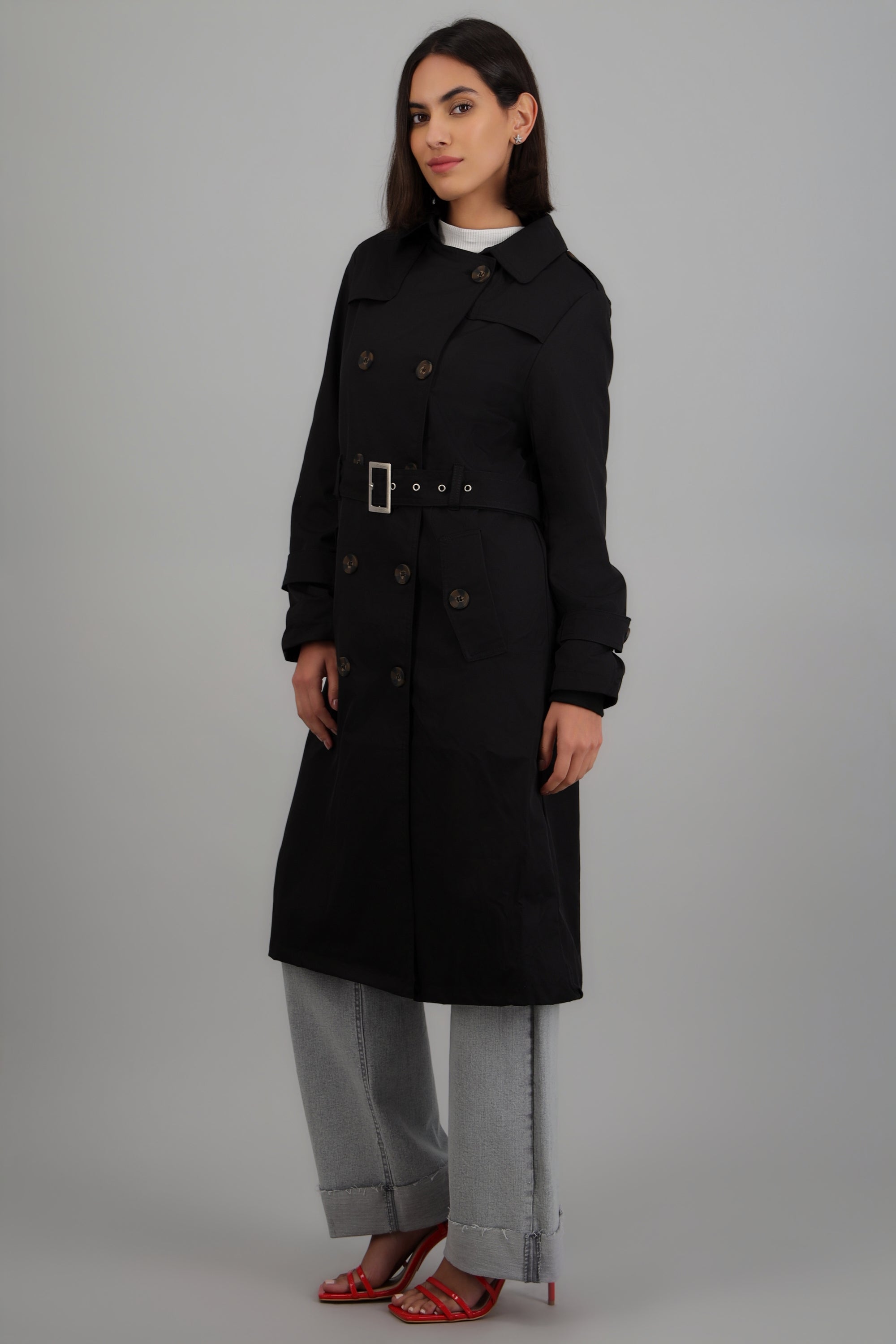 Gabardina larga detalle cinturon NEGRO