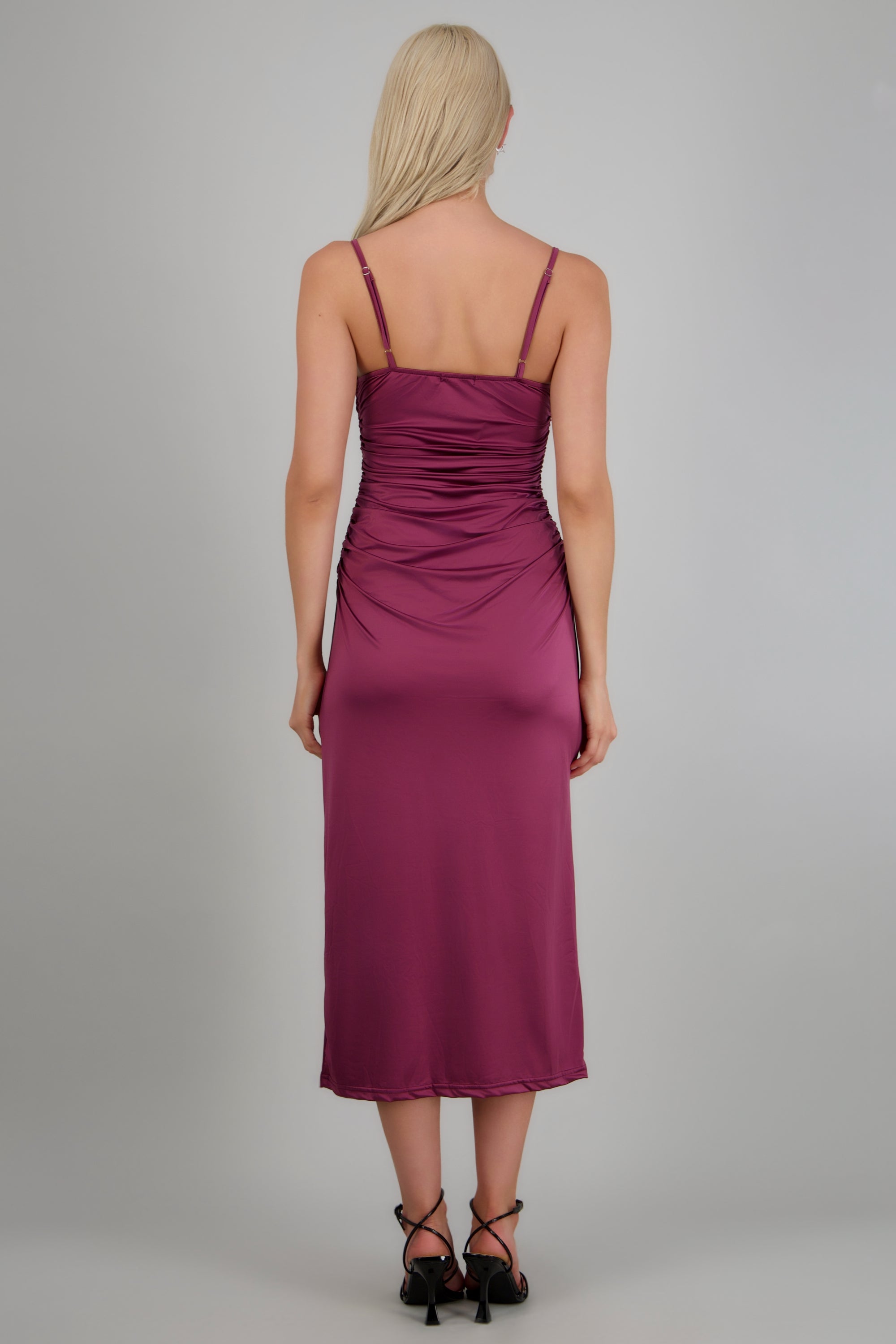 Vestido maxi drapeado con copas CIRUELA