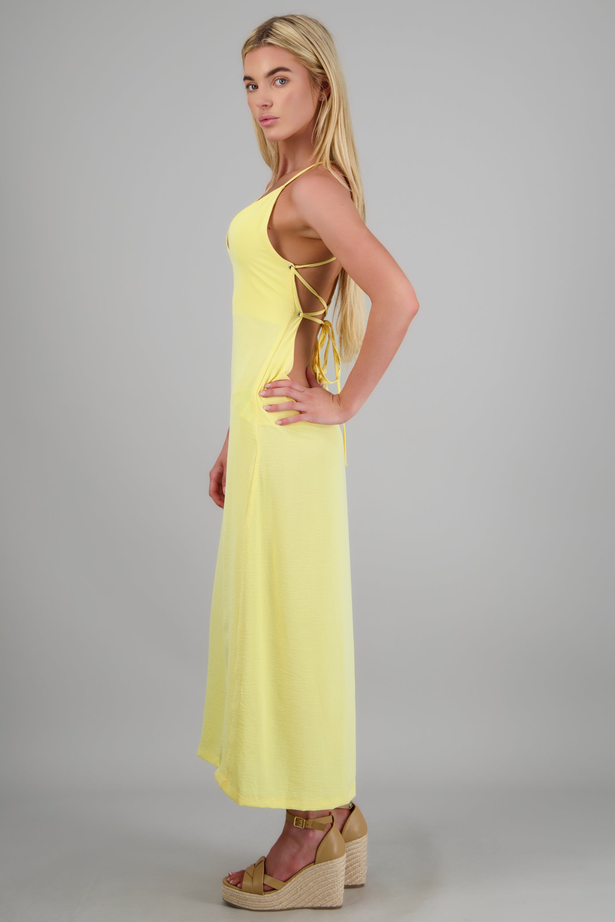 Vestido lace up maxi AMARILLO PASTEL