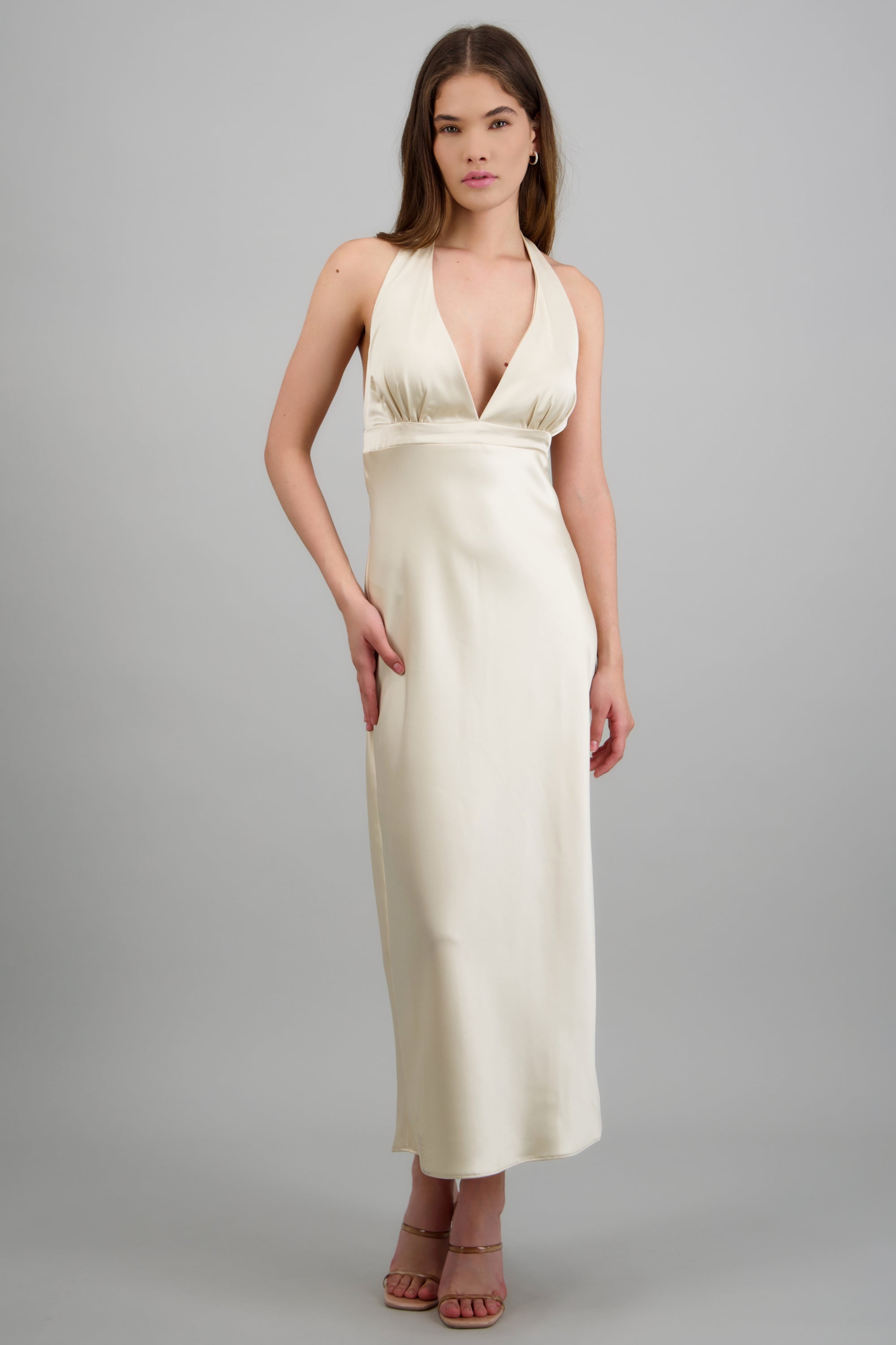 Vestido escote V satin amarre espalda CREMA