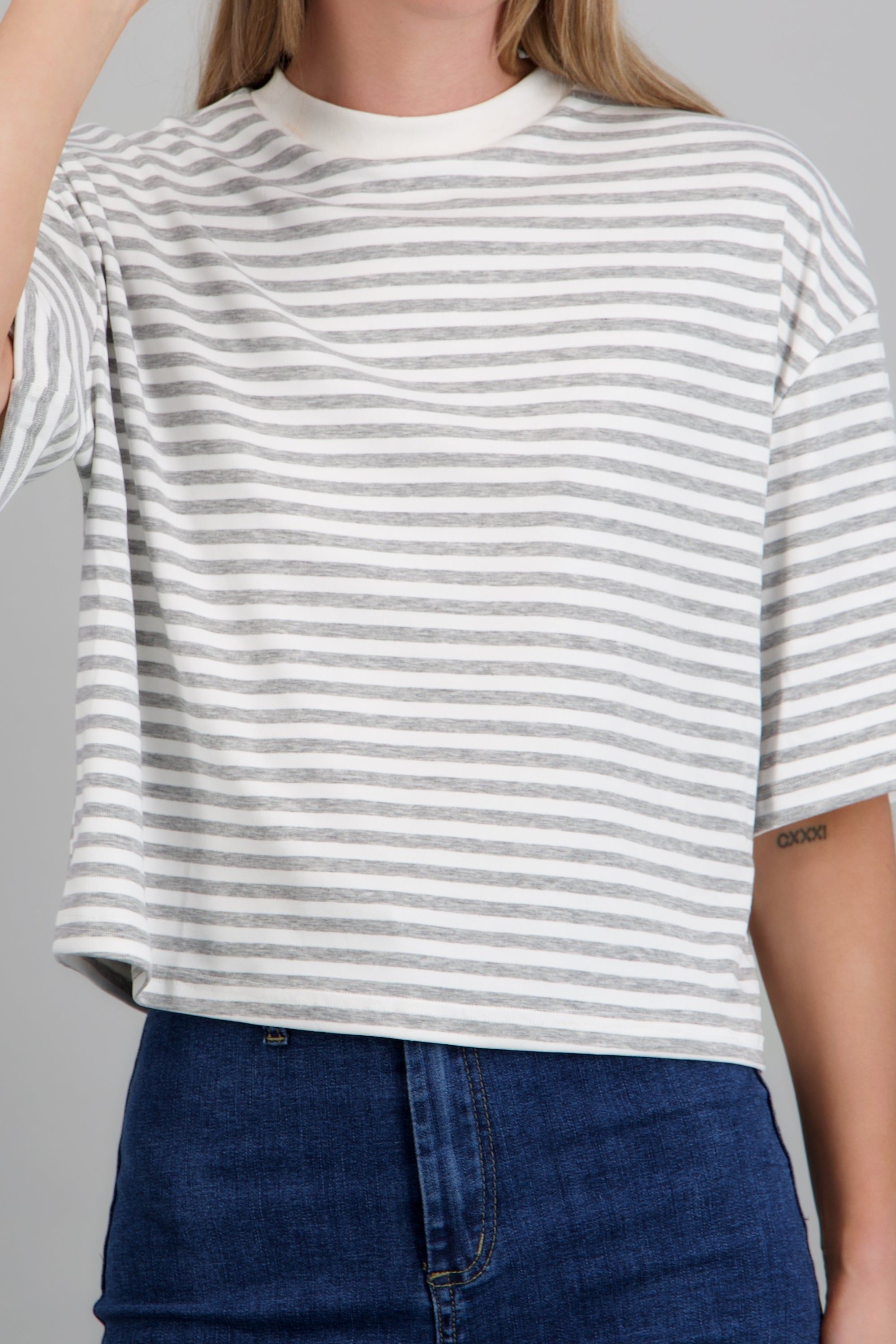playera oversize rayas GRIS COMBO