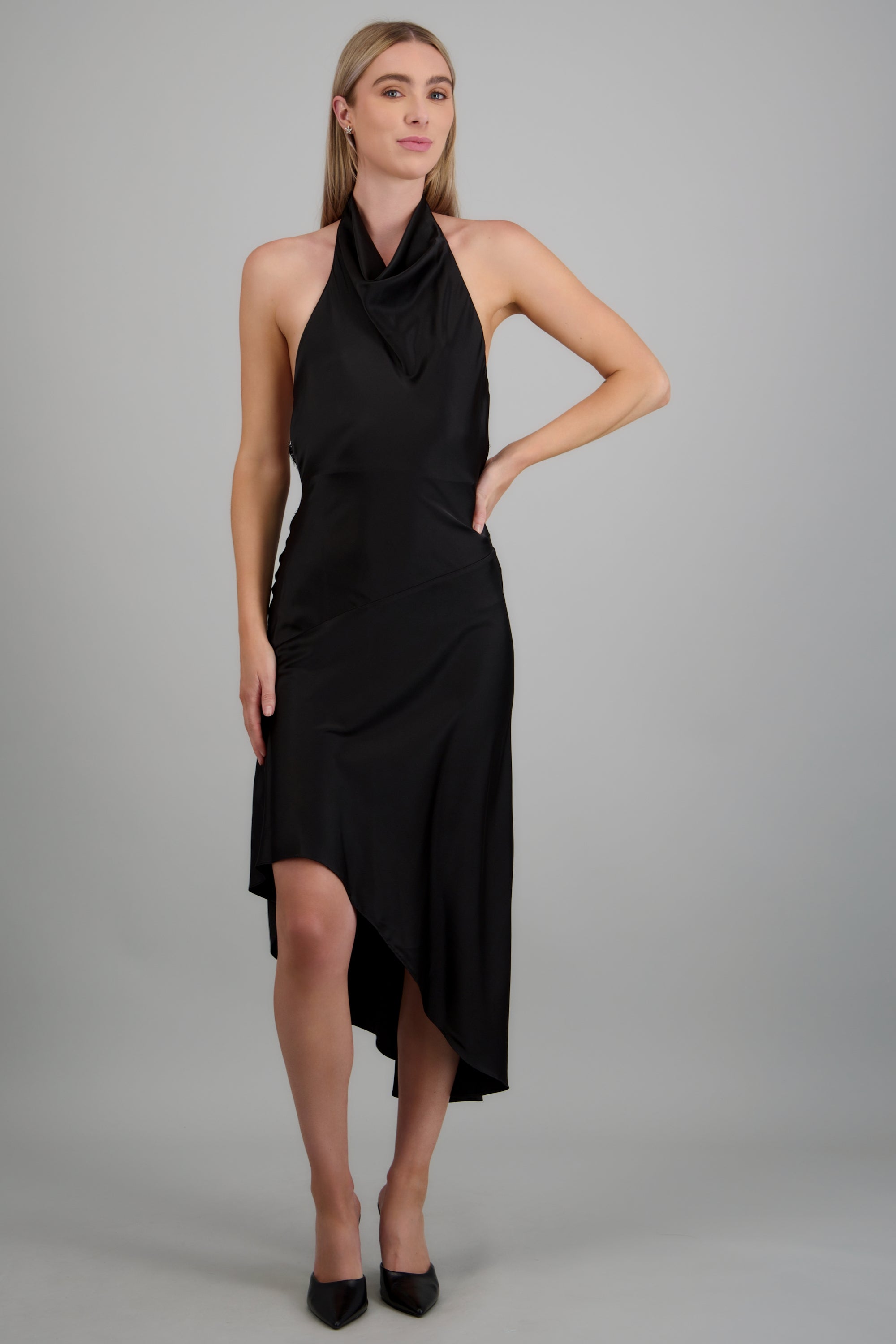 Vestido satín asimétrico espalda encaje NEGRO
