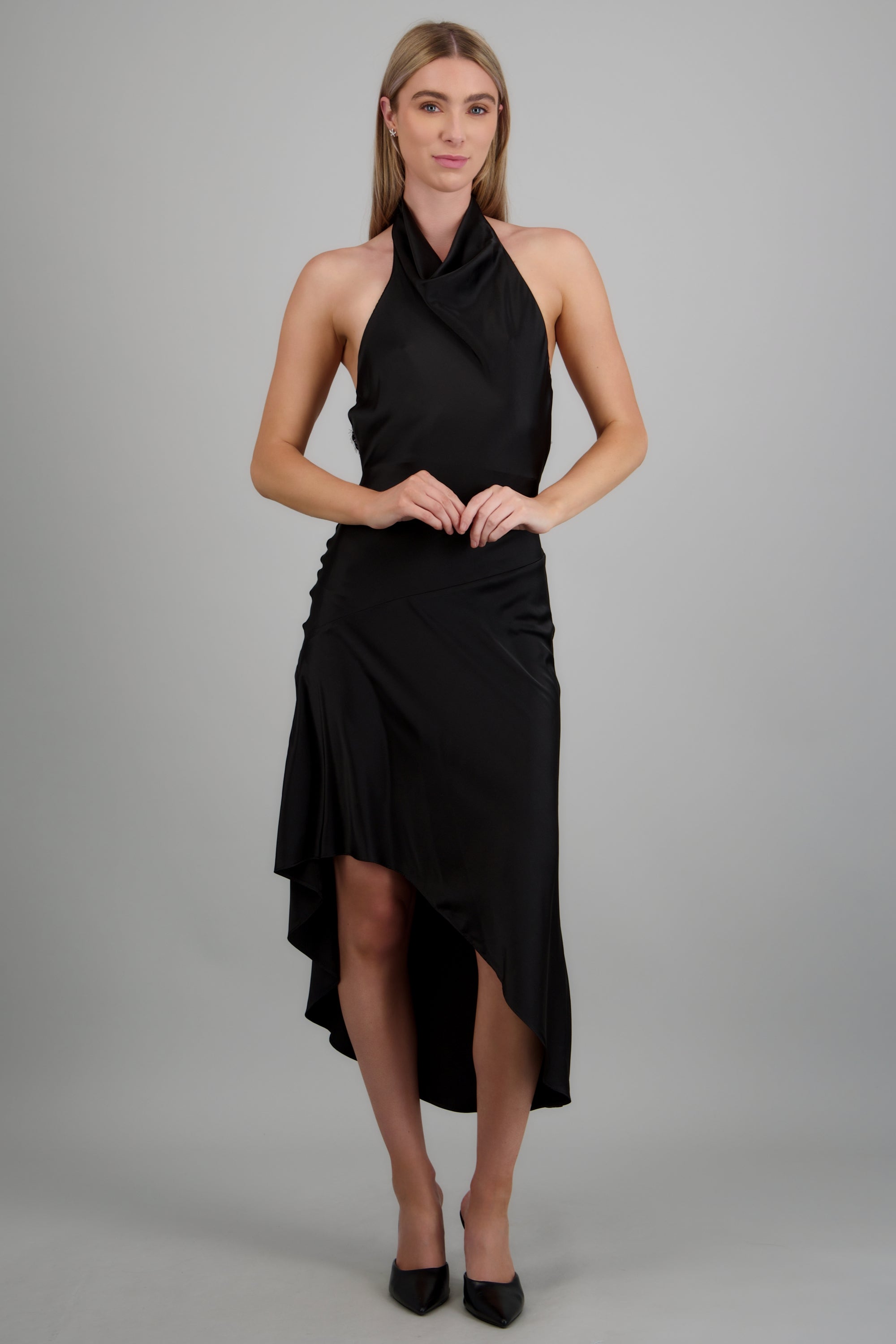 Vestido satín asimétrico espalda encaje NEGRO