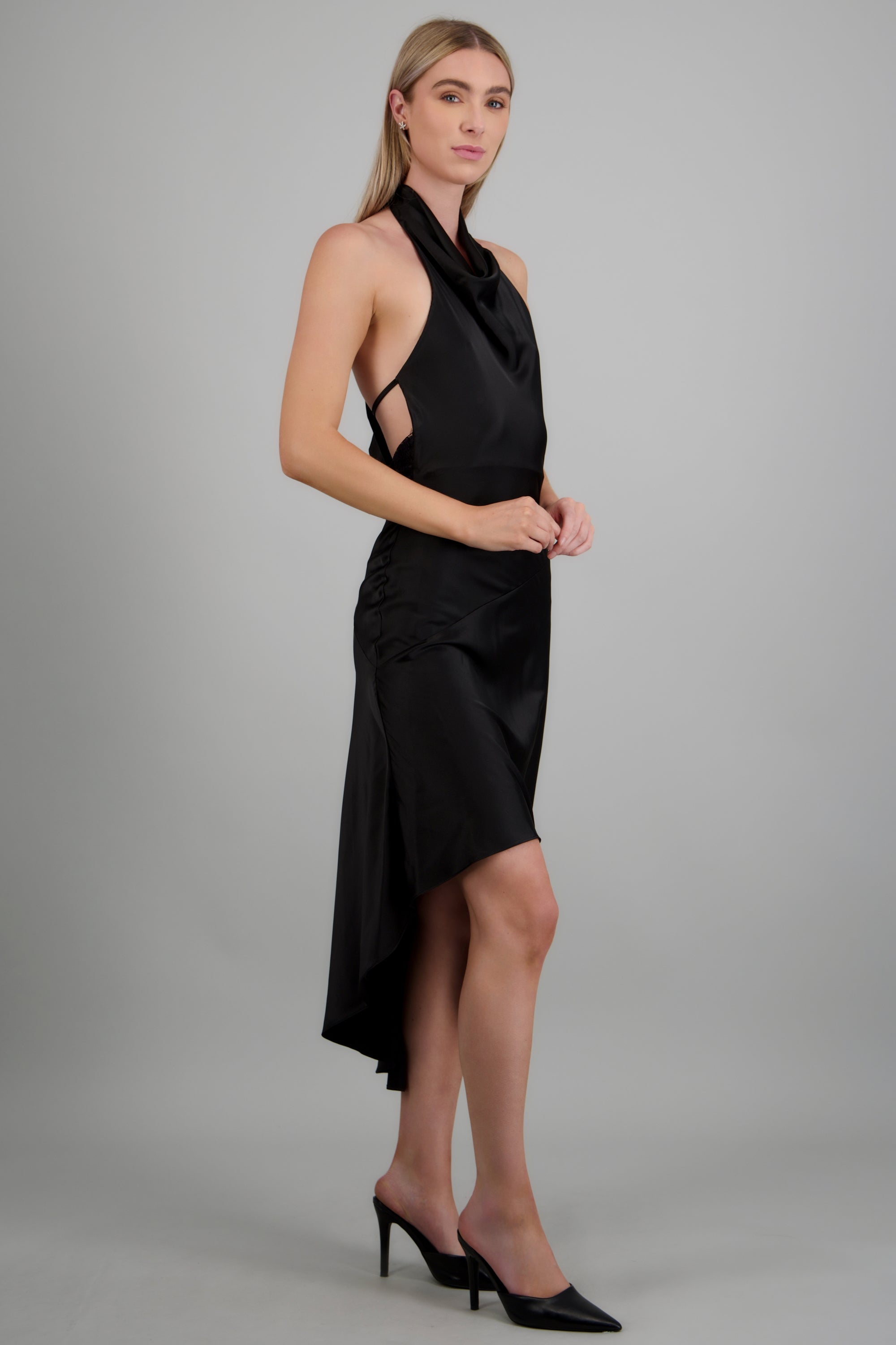 Vestido satín asimétrico espalda encaje NEGRO