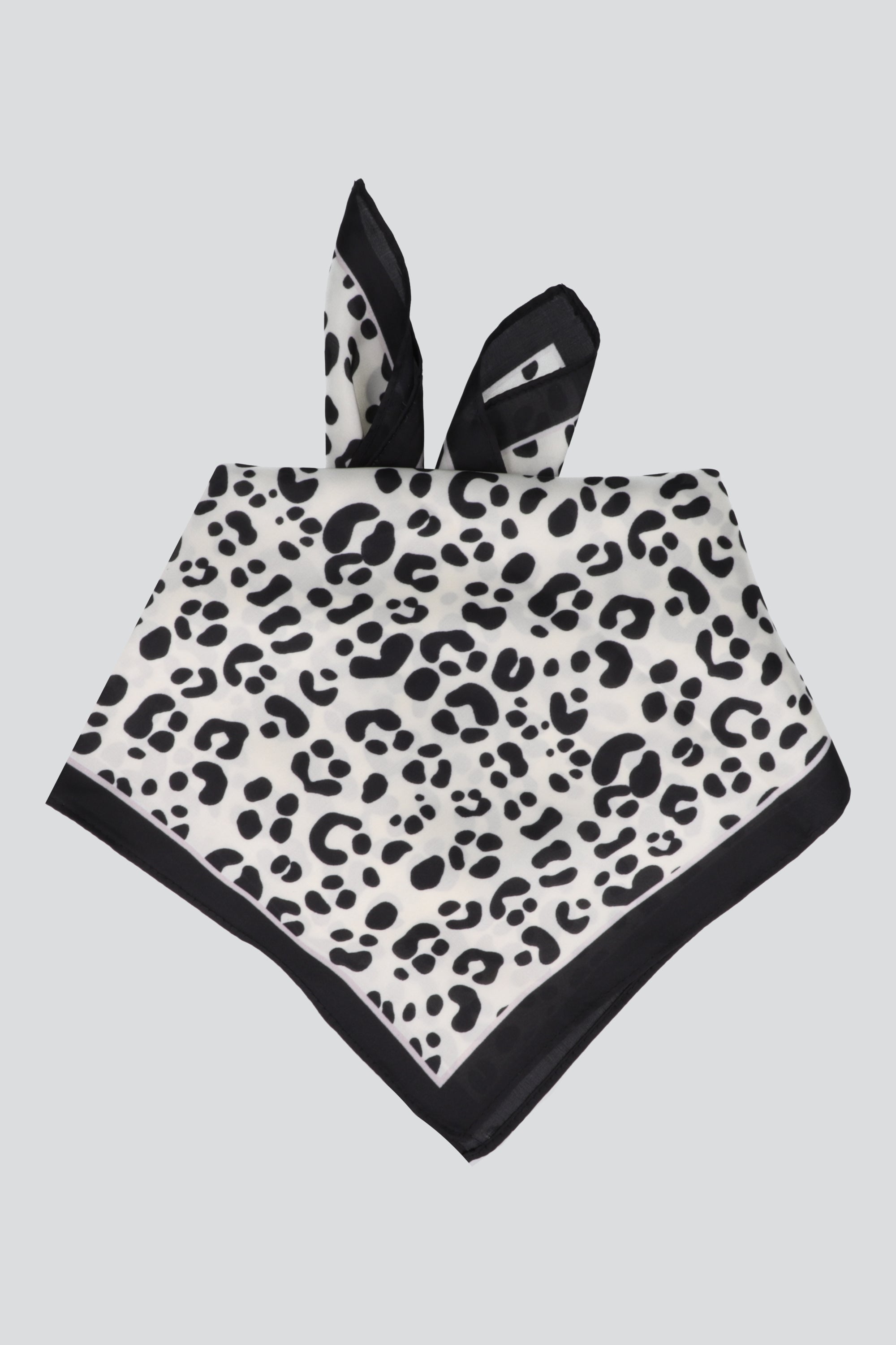 Pañuelo animal print NEGRO