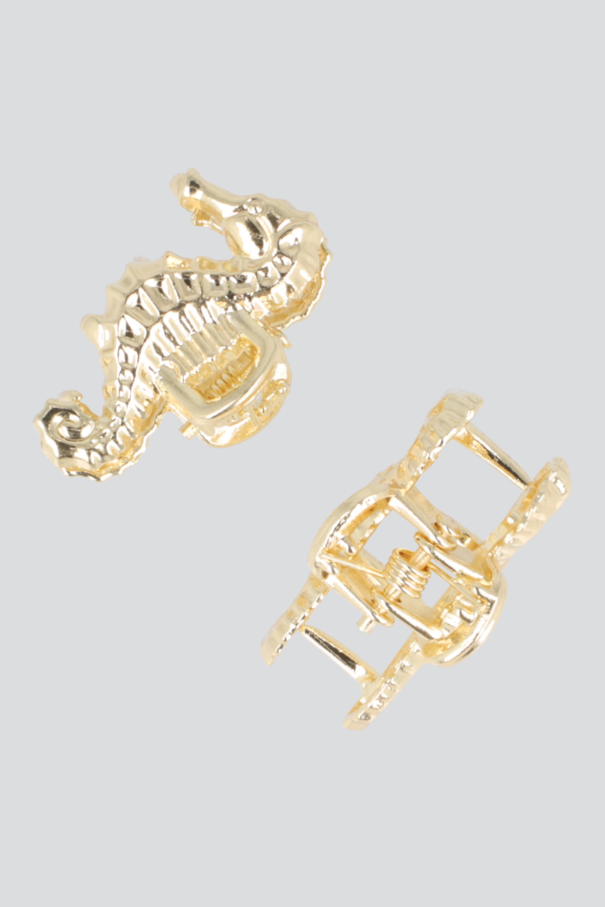 1 PR PINCITAS CABALLITO DE MAR METAL ORO