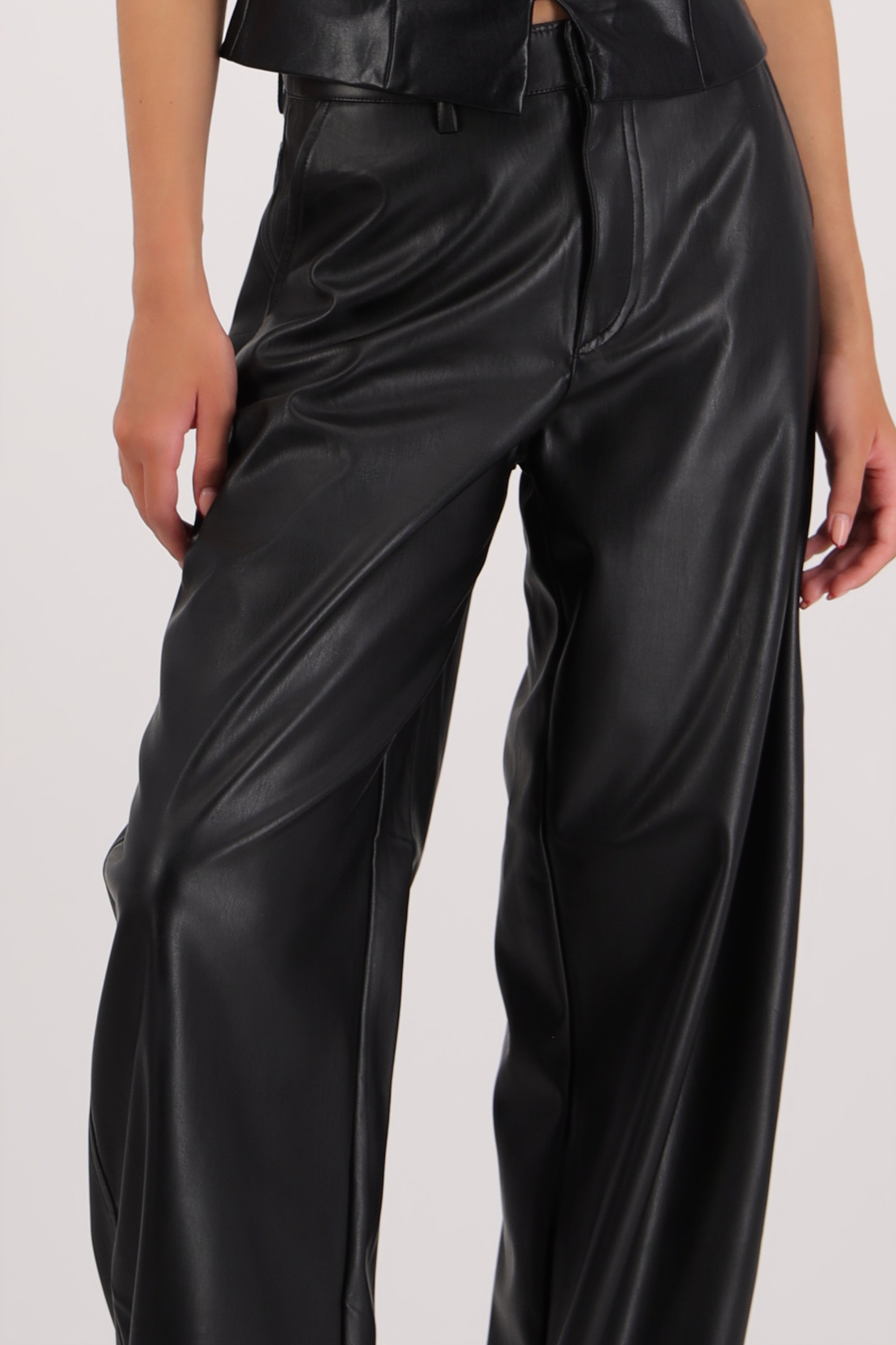 Pantalon balloon liso pu NEGRO
