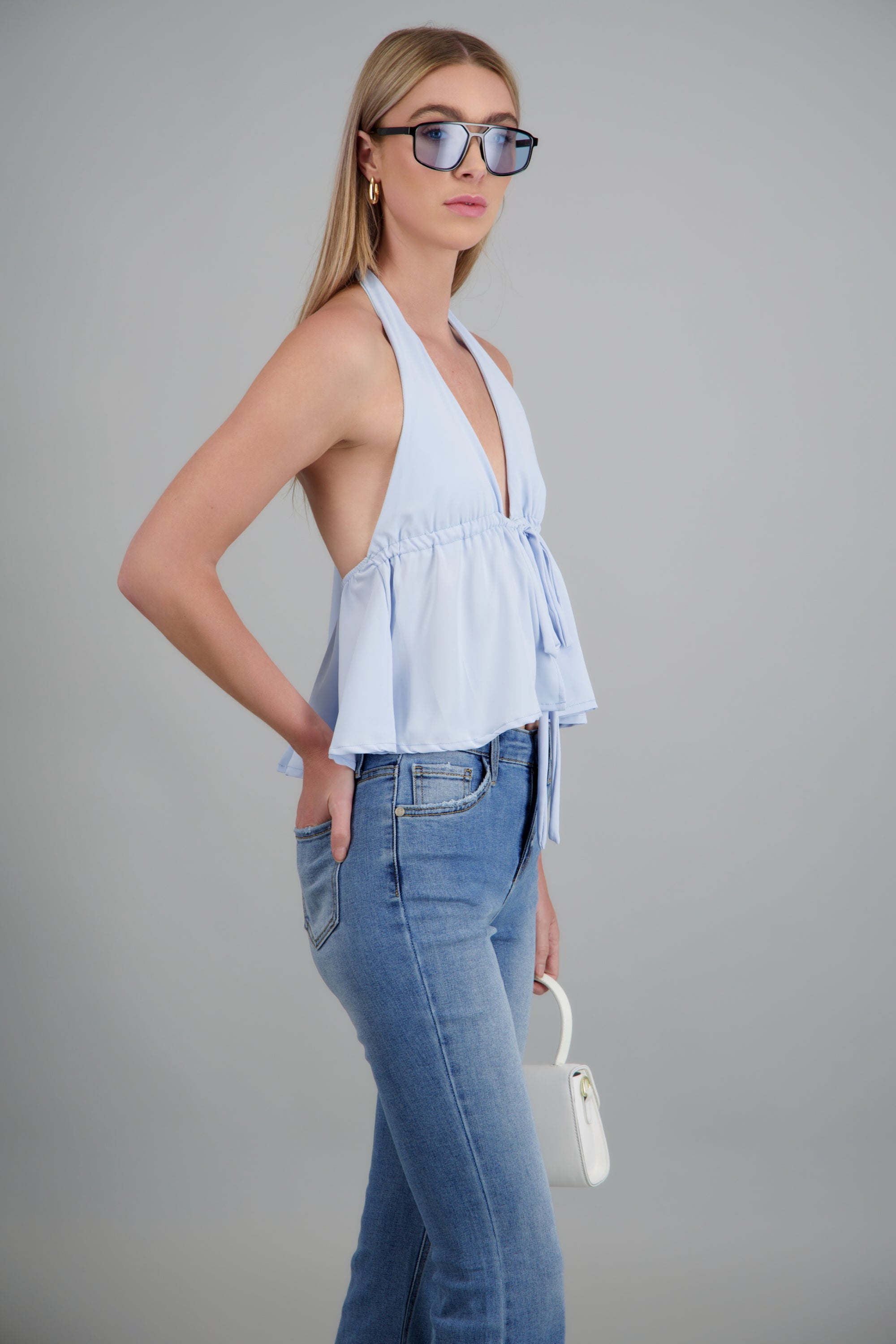 Top sin mangas detalle amarre en cintura AZUL PASTEL
