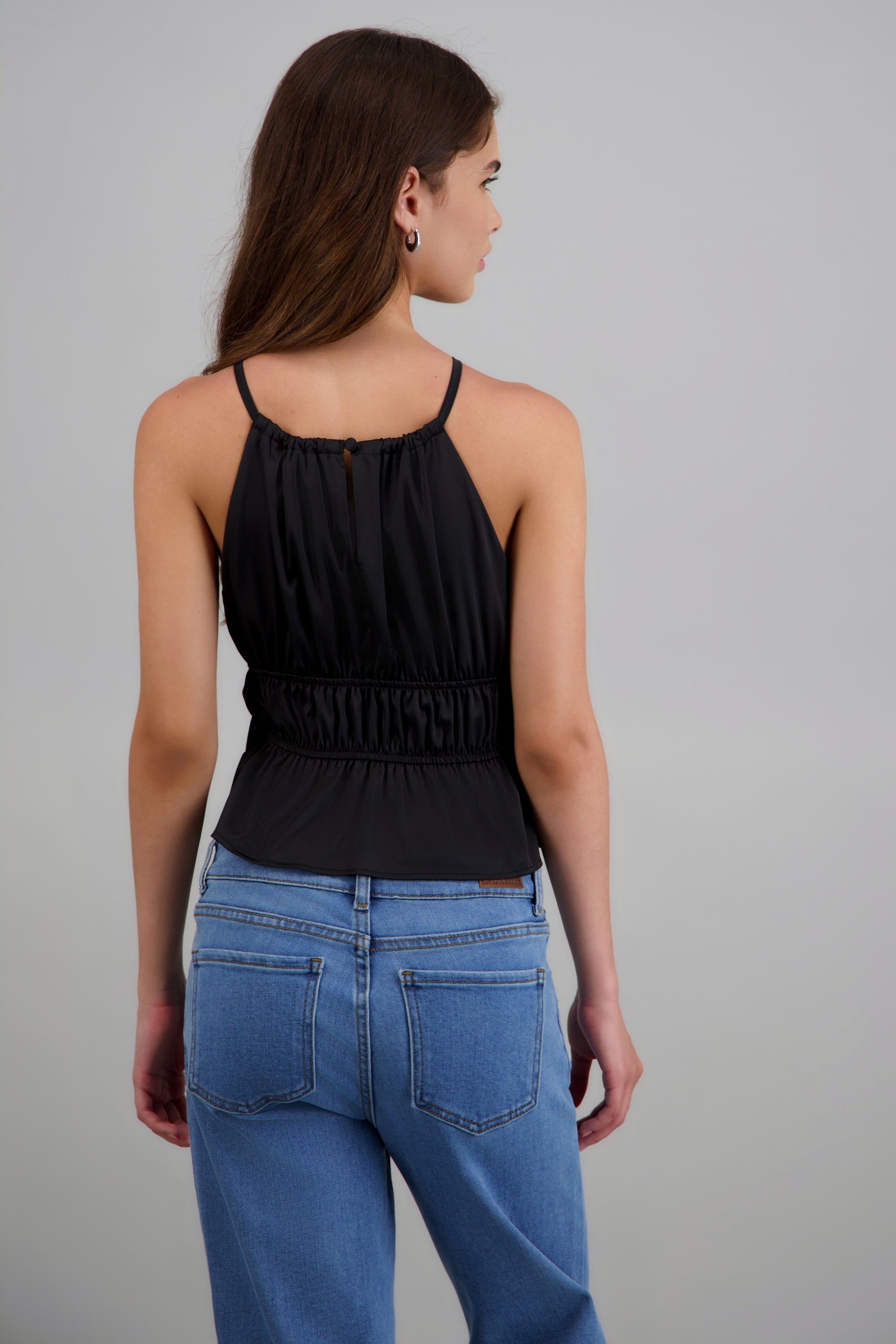 Top cuello halter sin mangas detalle cintura NEGRO