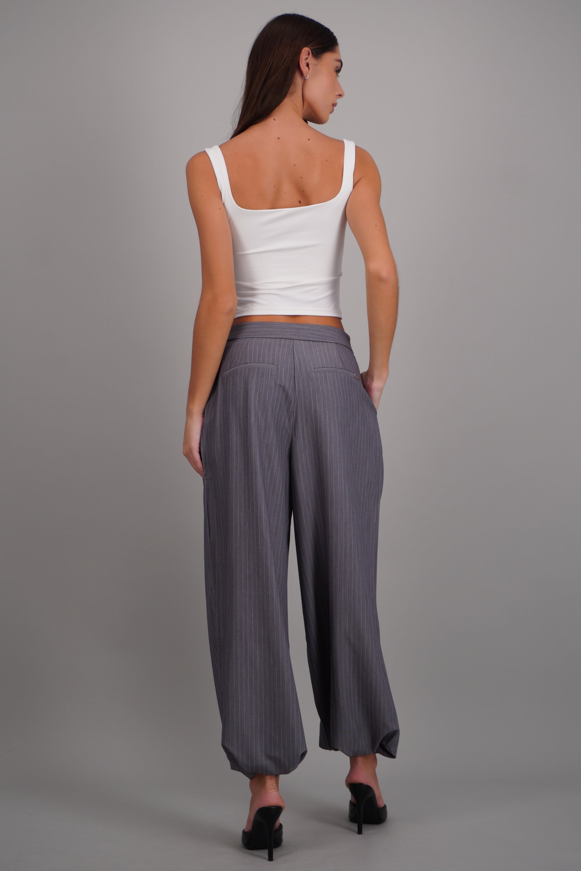 Pantalon globo de vestir rayas GRIS