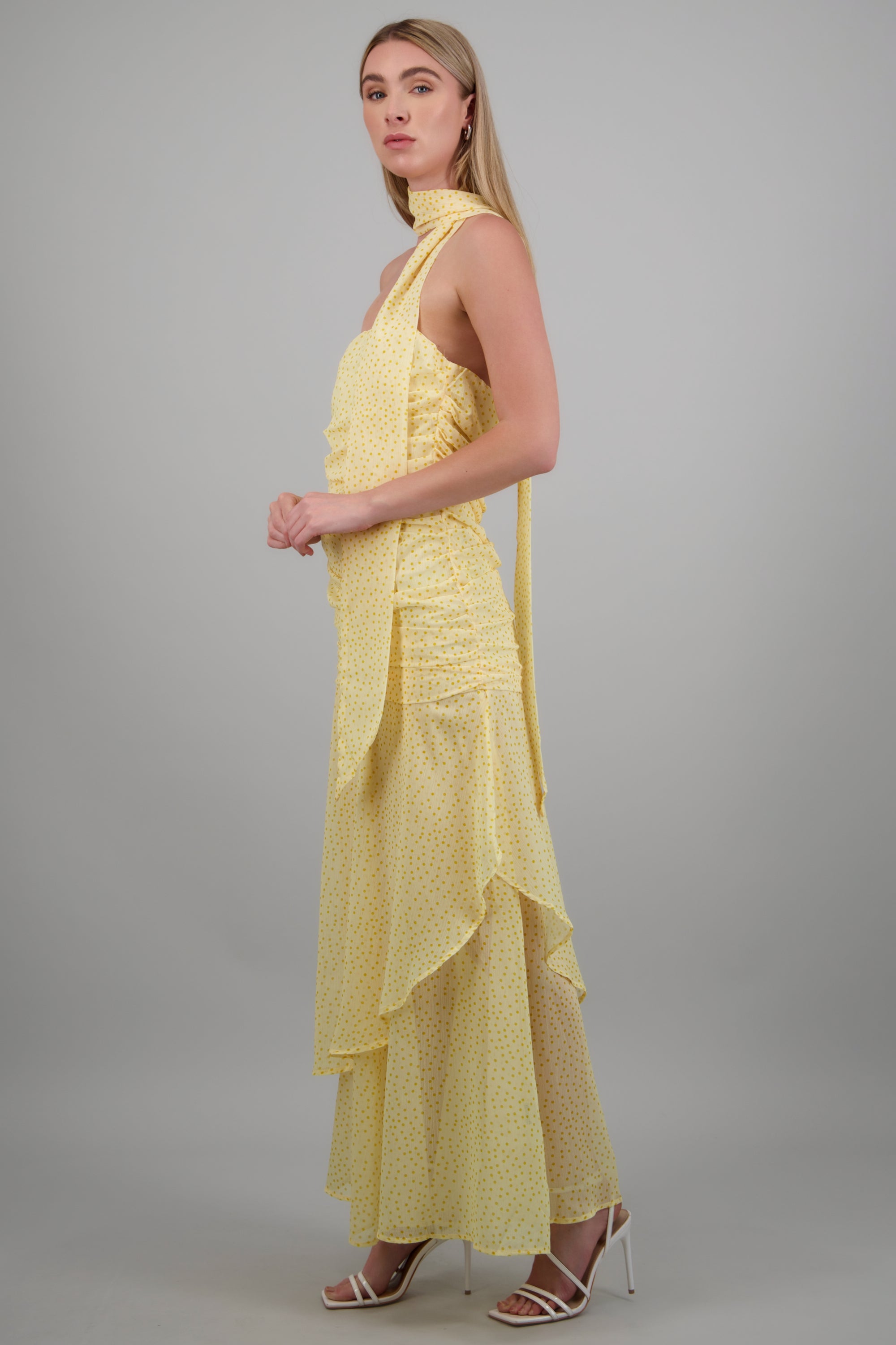 Vestido maxi strapless drapeado polka dots AMARILLO