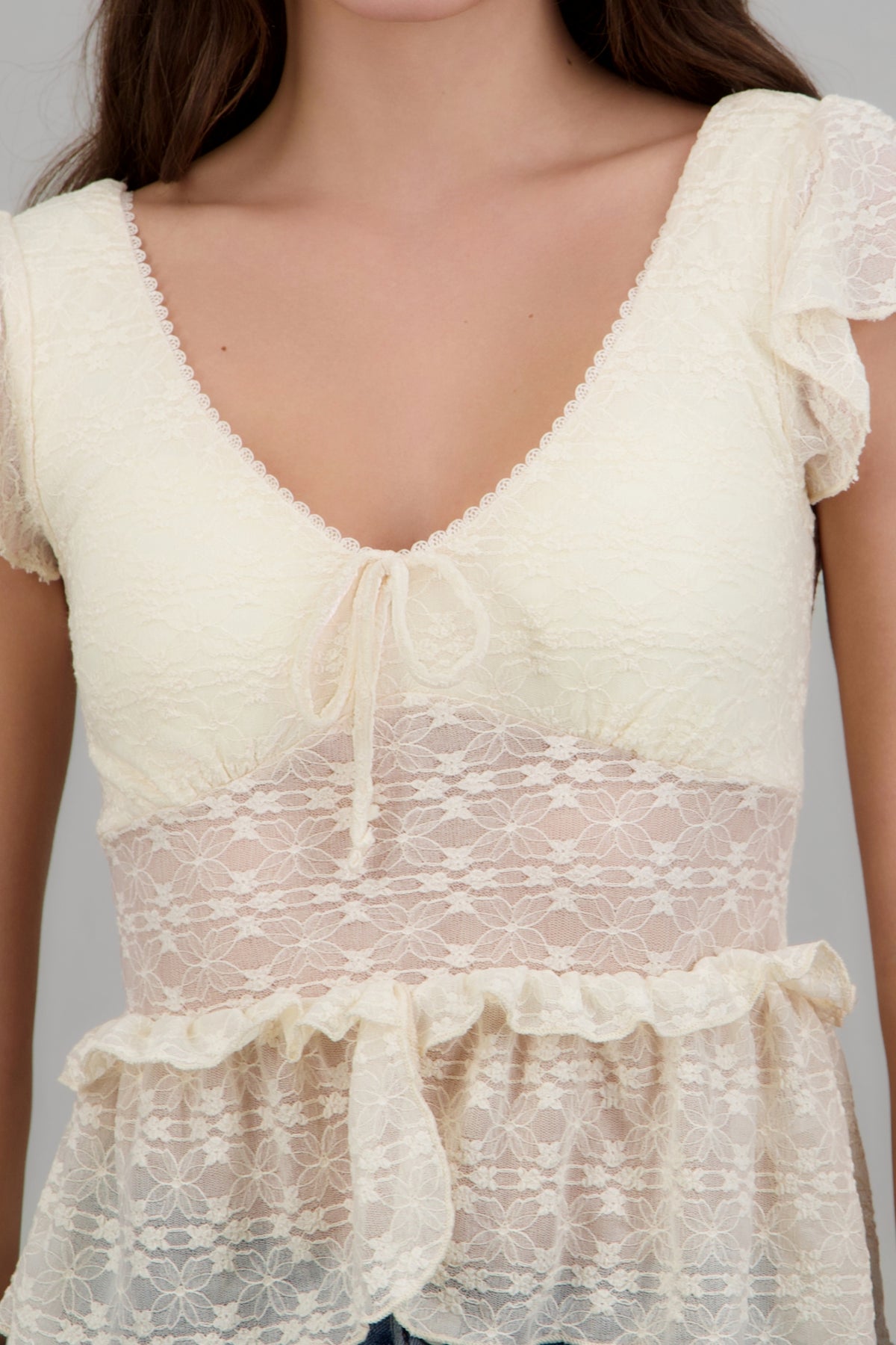Blusa encaje forrado copas CREMA