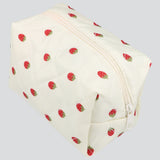 Cosmetiquera capitonada fresas