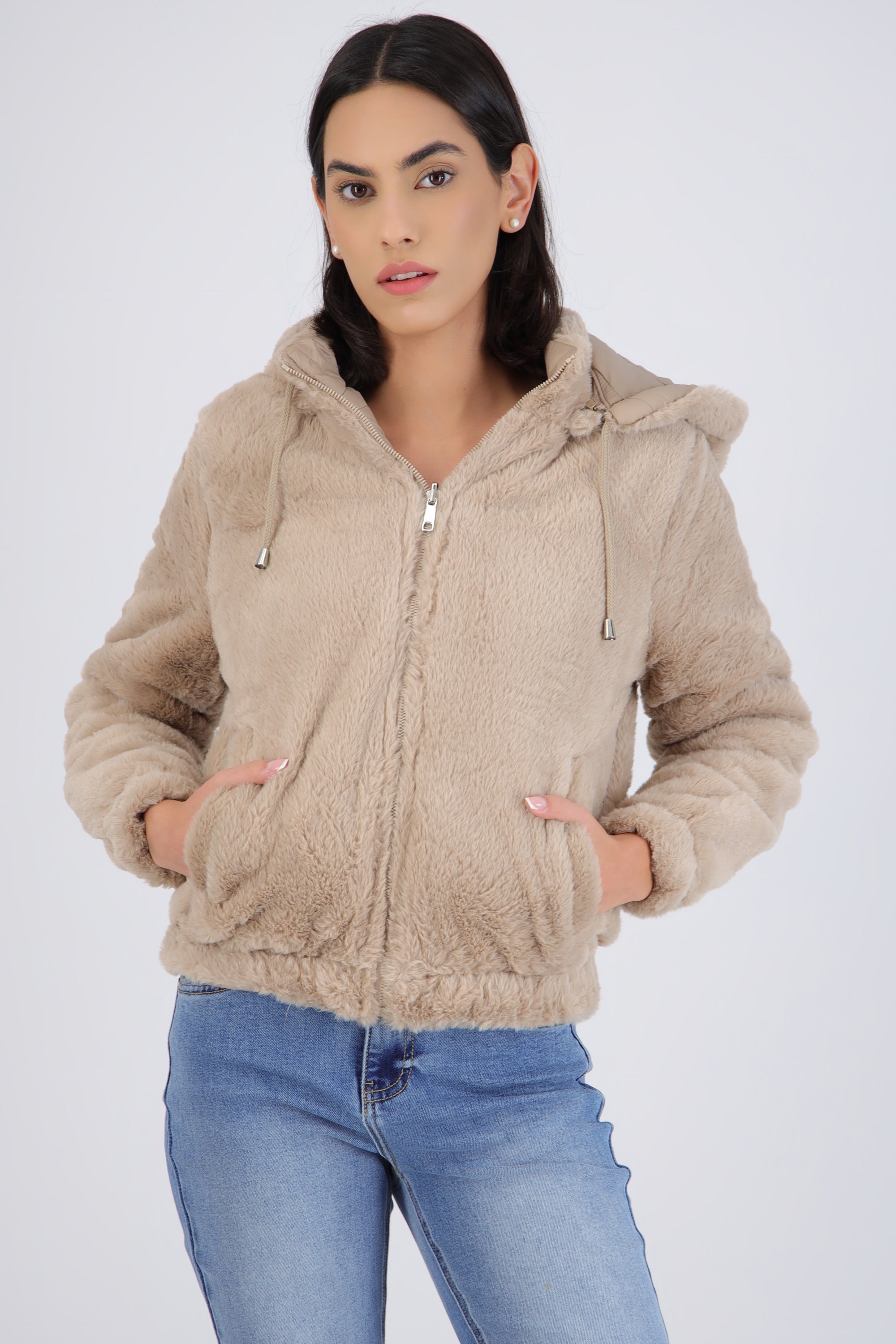 Chamarra crop reversible peluche