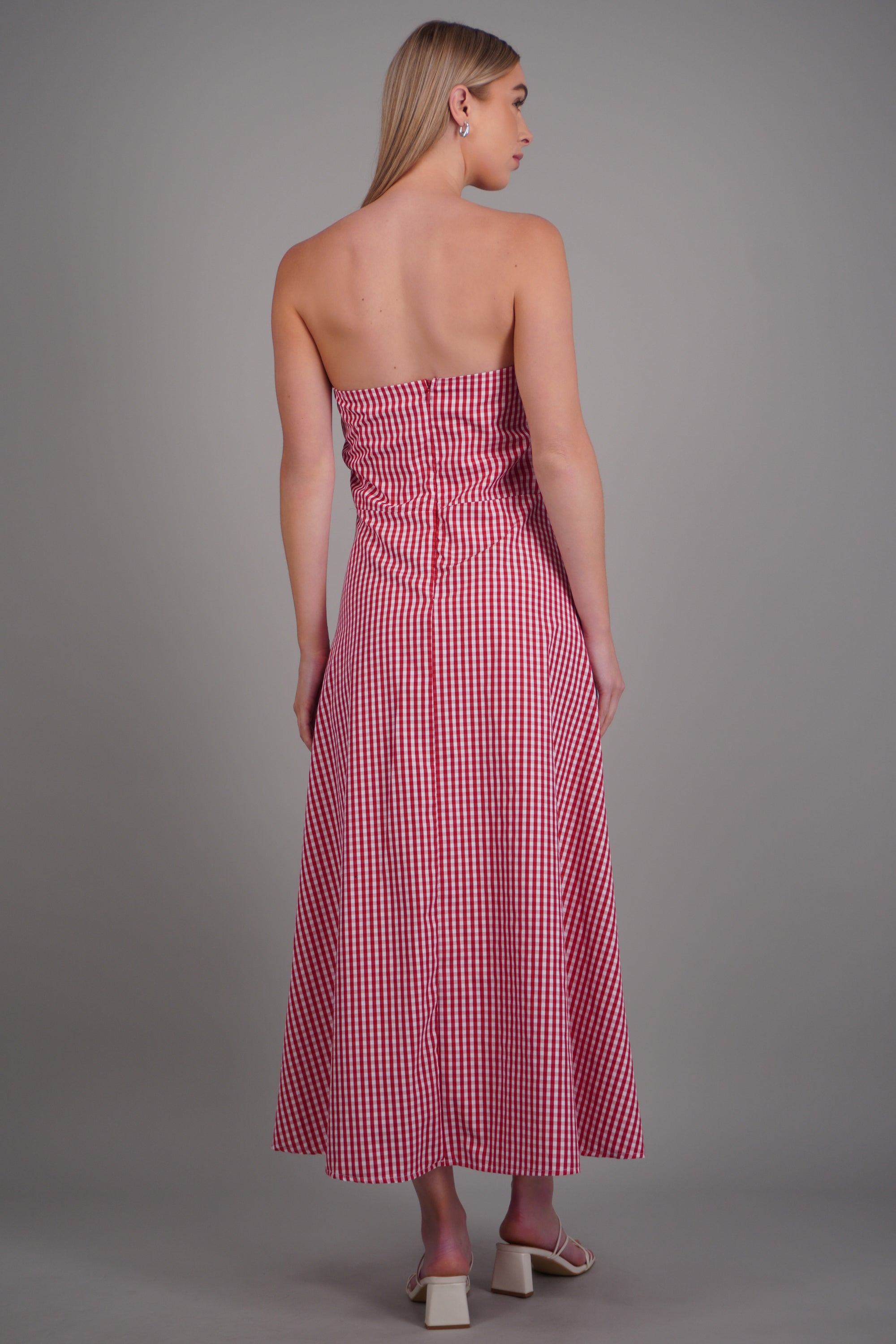 Vestido maxi strapless gingham ROJO COMBO