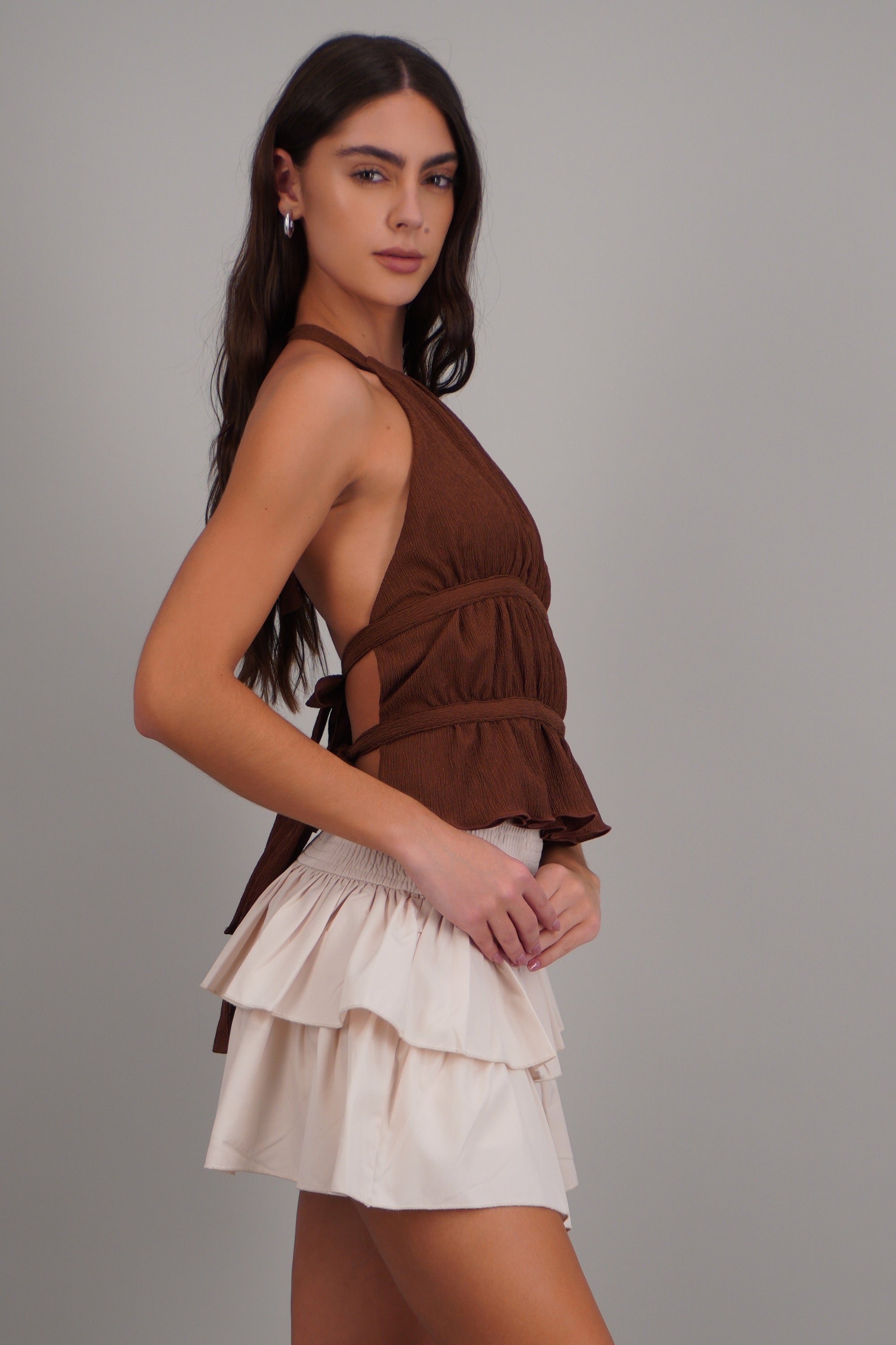 Top halter detalle textura CHOCOLATE