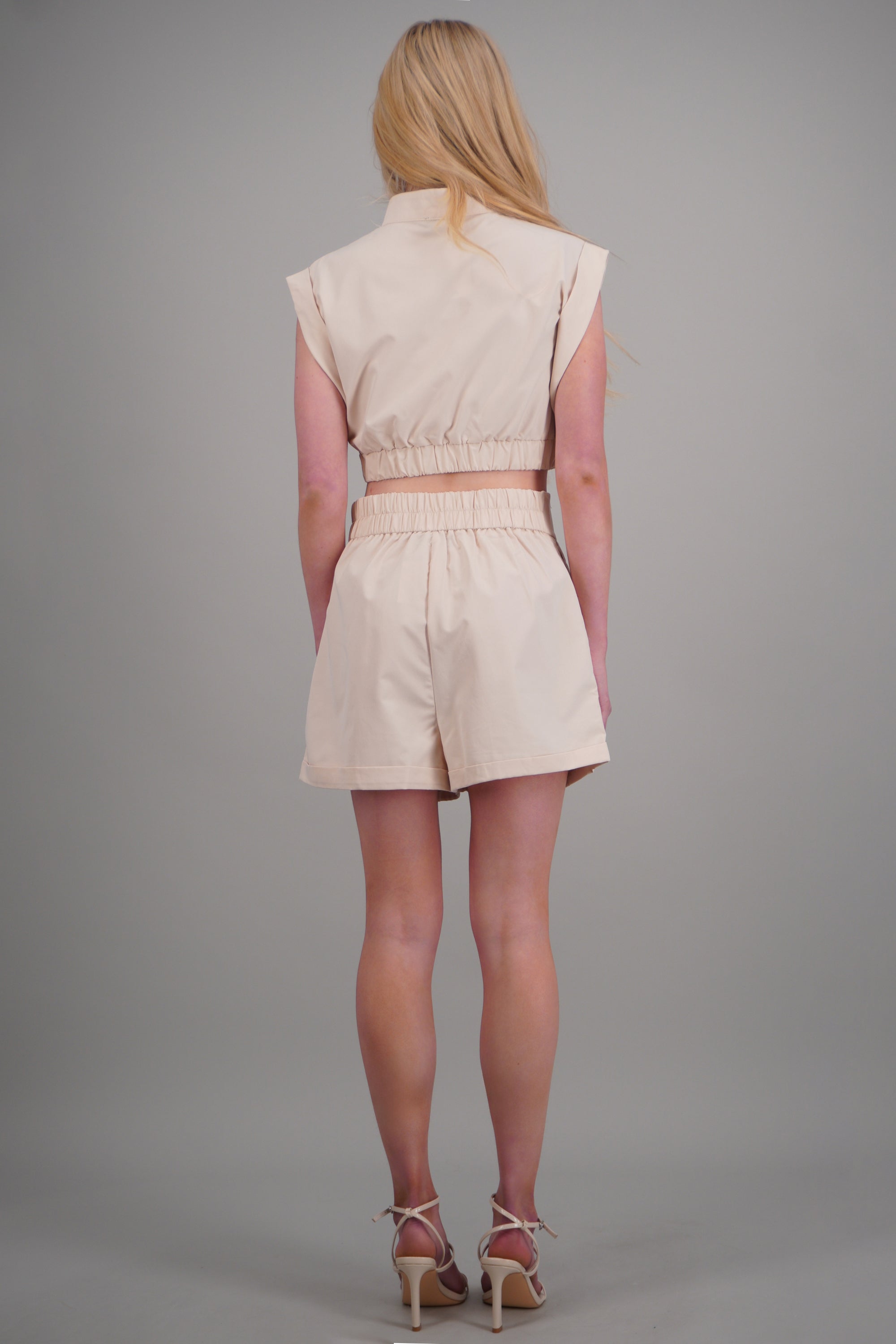 Shorts sastreados ligeros CREMA